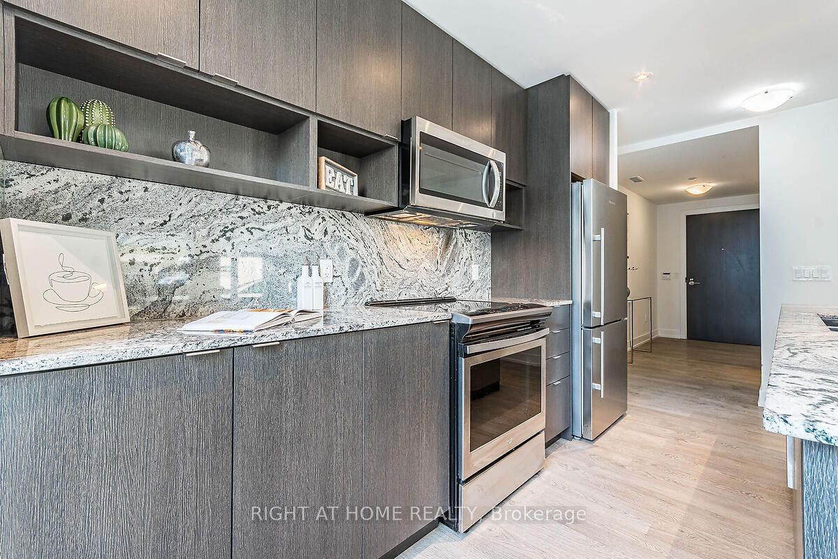 9 Mabelle Ave, unit Th 07 for sale