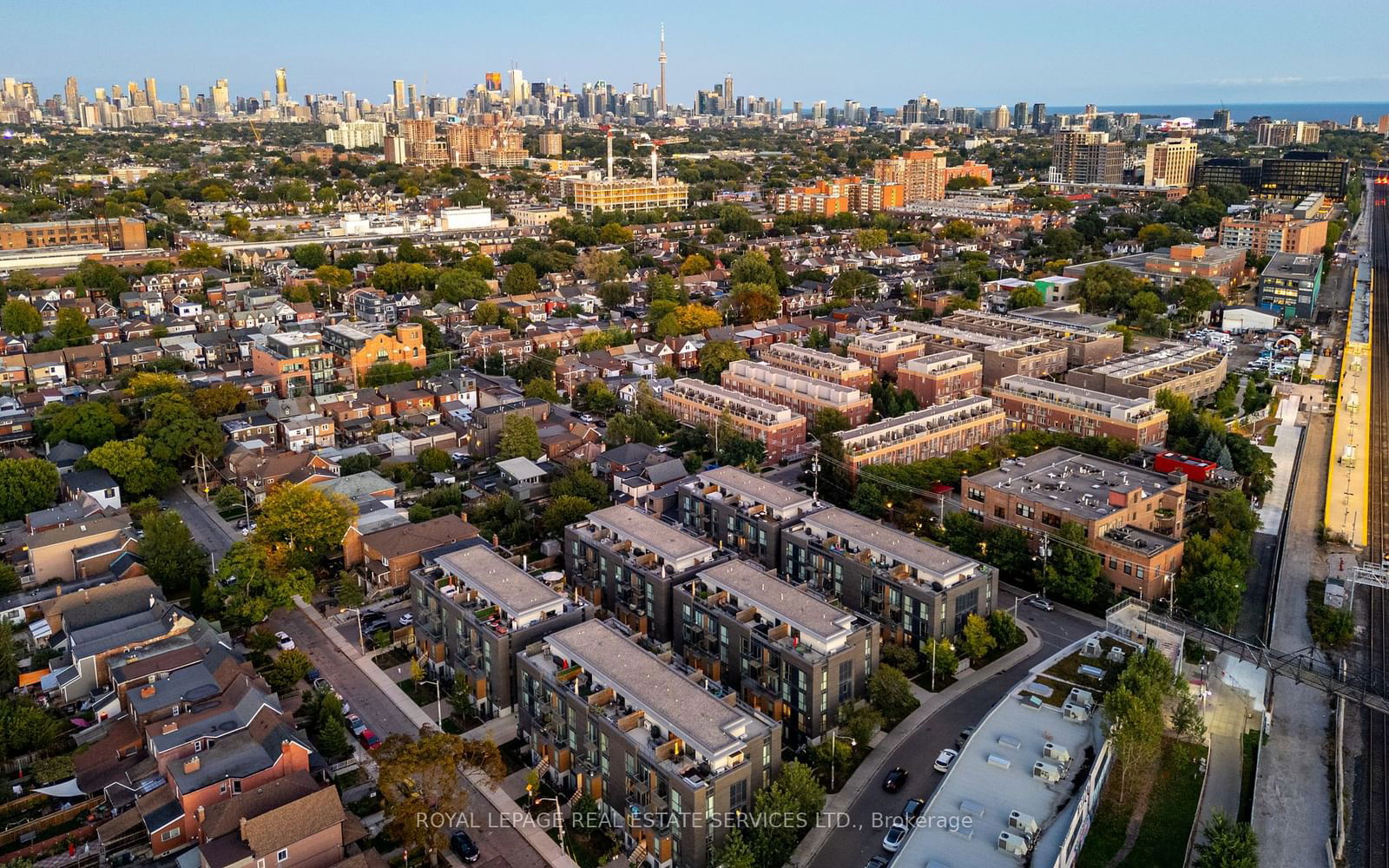 Wallace Walk Townhomes, West End, Toronto