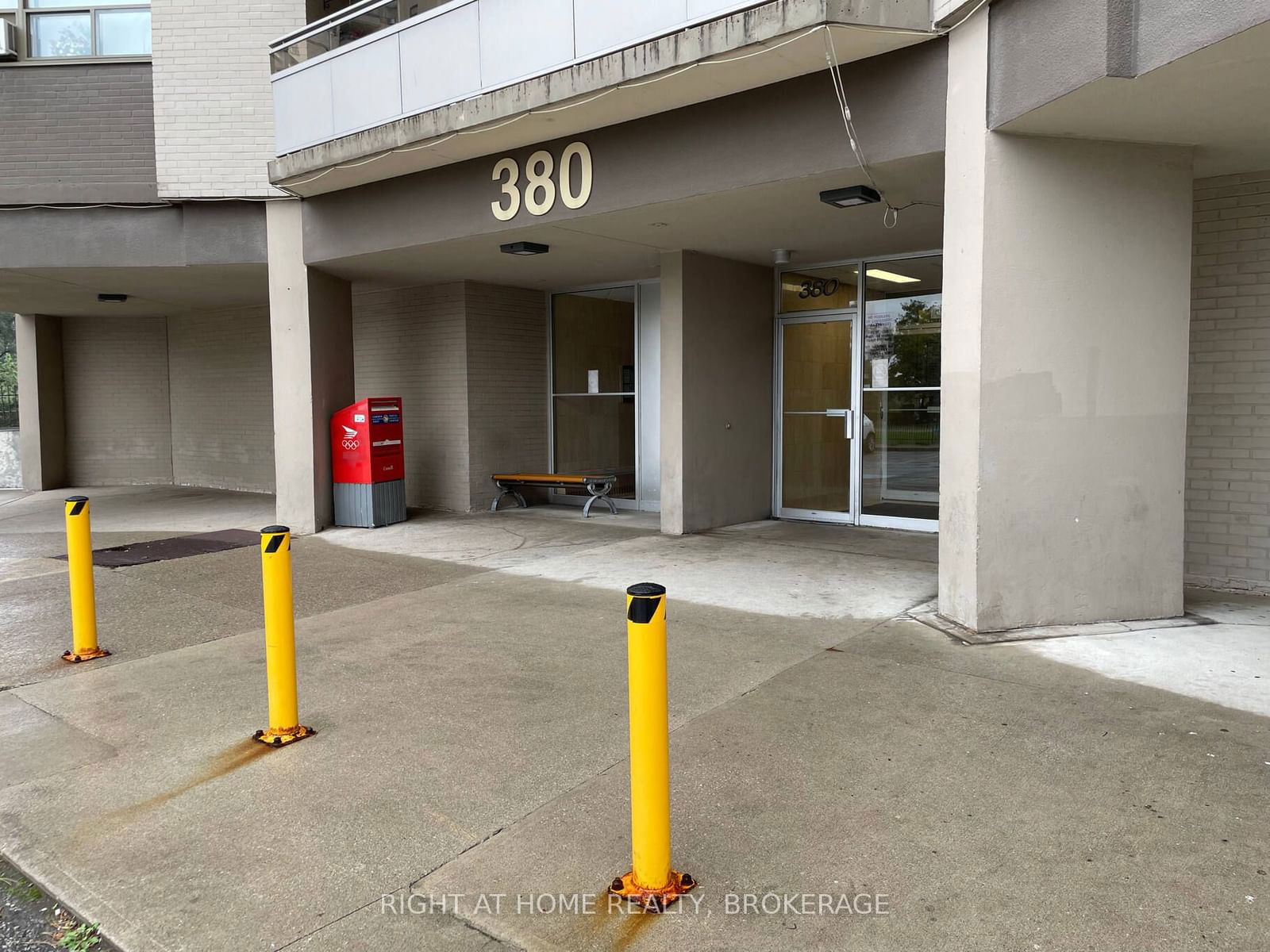 380 Dixon Rd, unit 1002 for rent