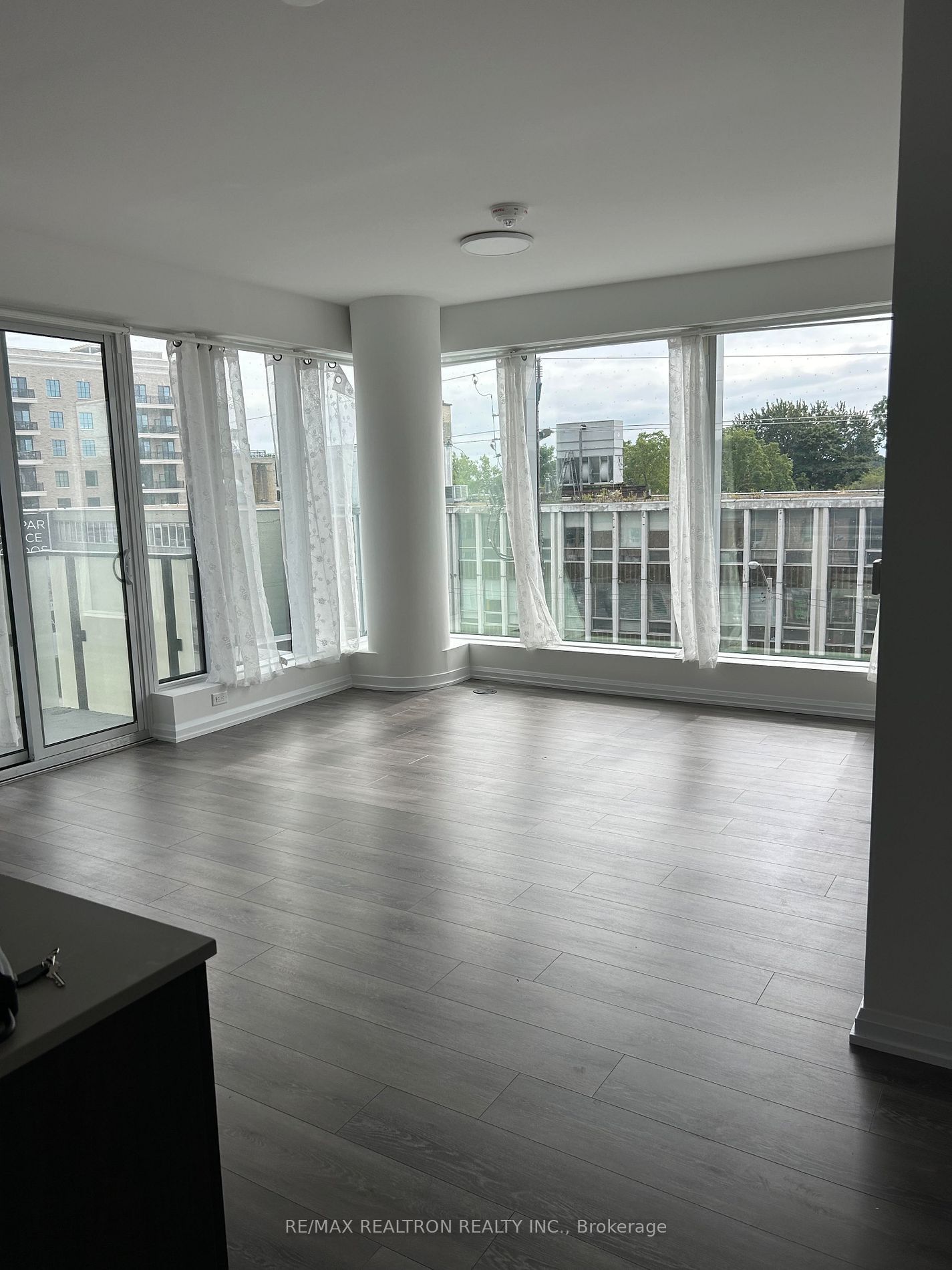 4208 Dundas St W, unit 306 for sale