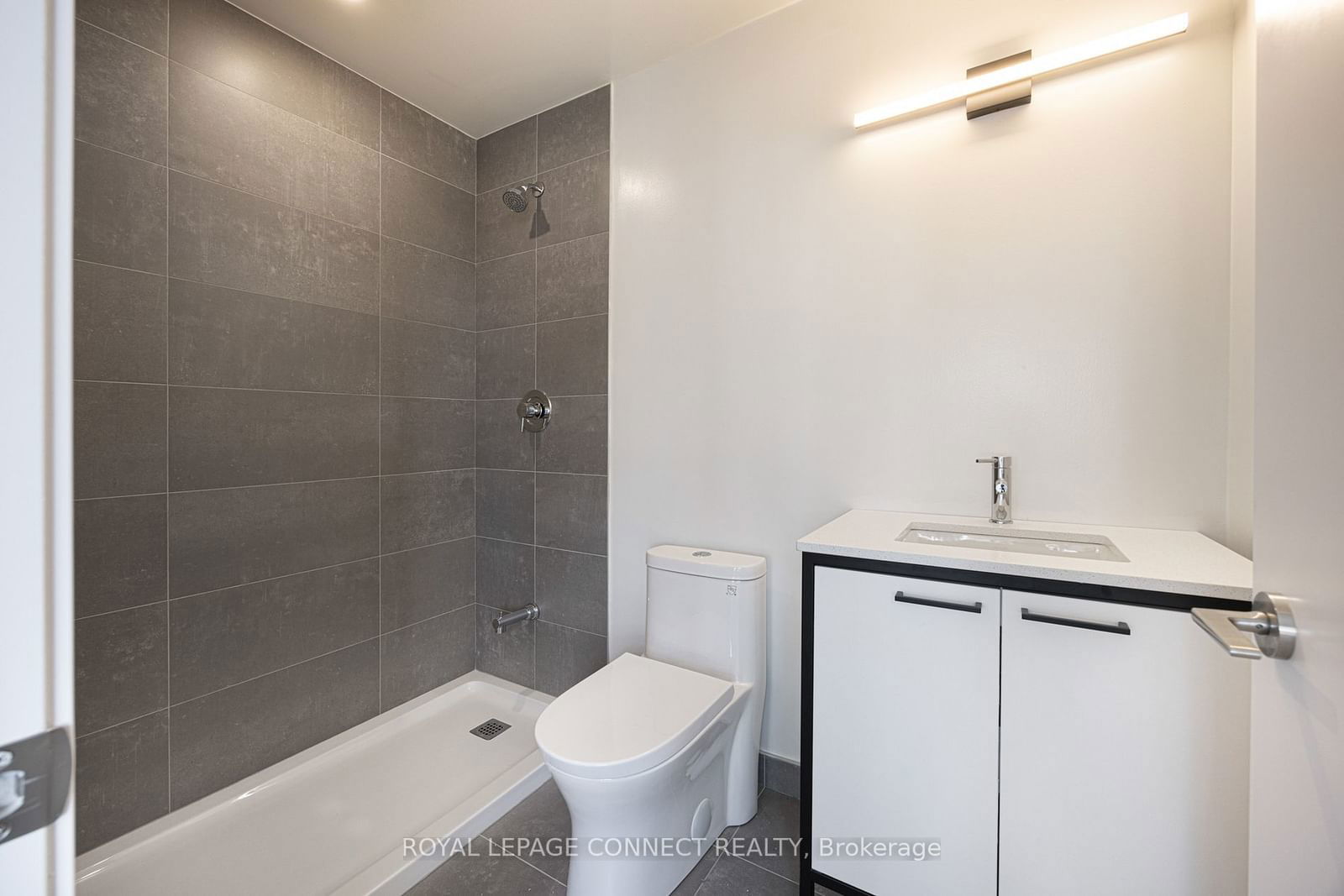 30 Ed Clark Gdns, unit TH9 for rent