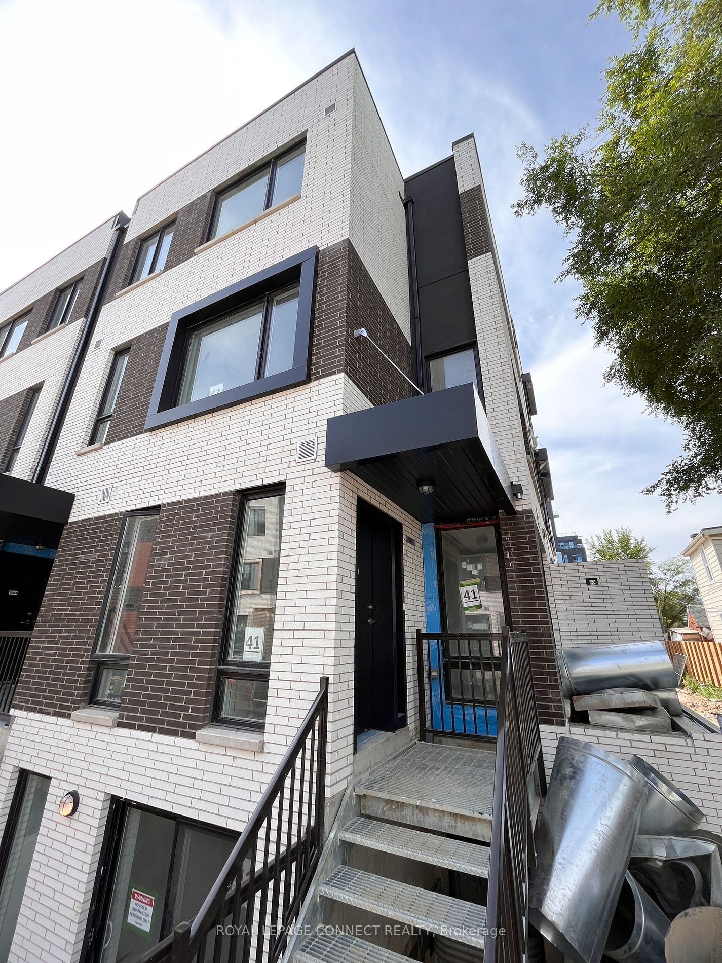 30 Ed Clark Gdns, unit TH9 for rent