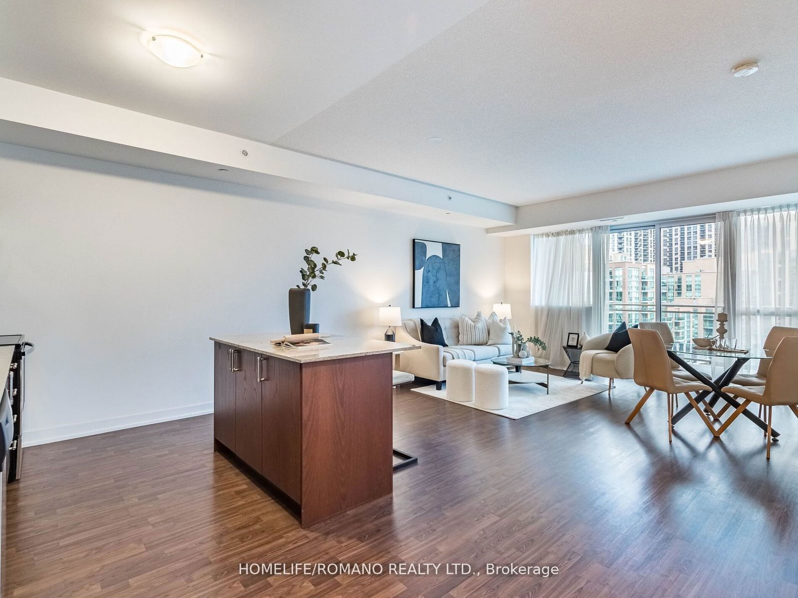 5101 Dundas St W, unit 805 for sale