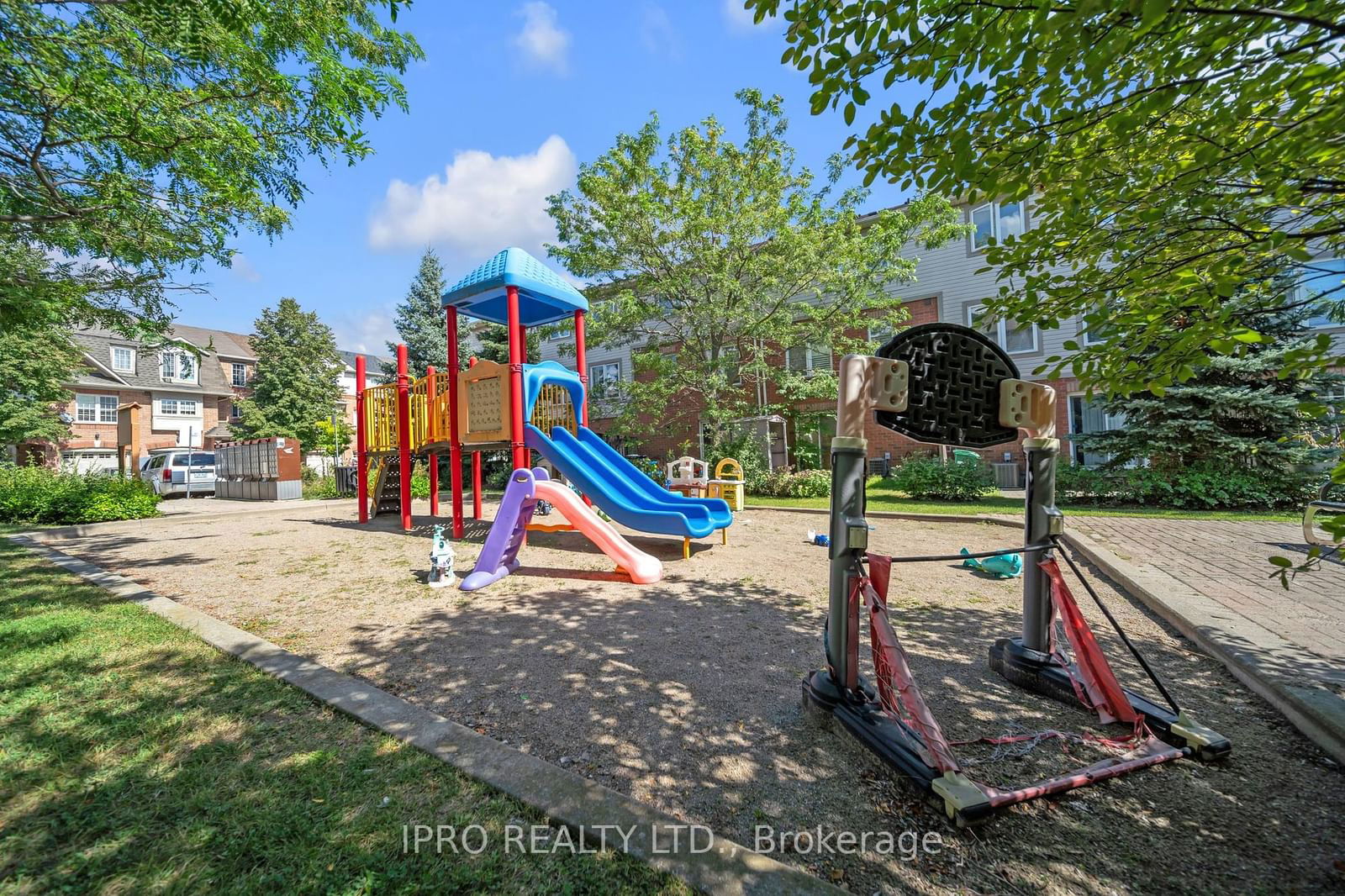 Breakwater Court Townhomes, Mississauga, Toronto