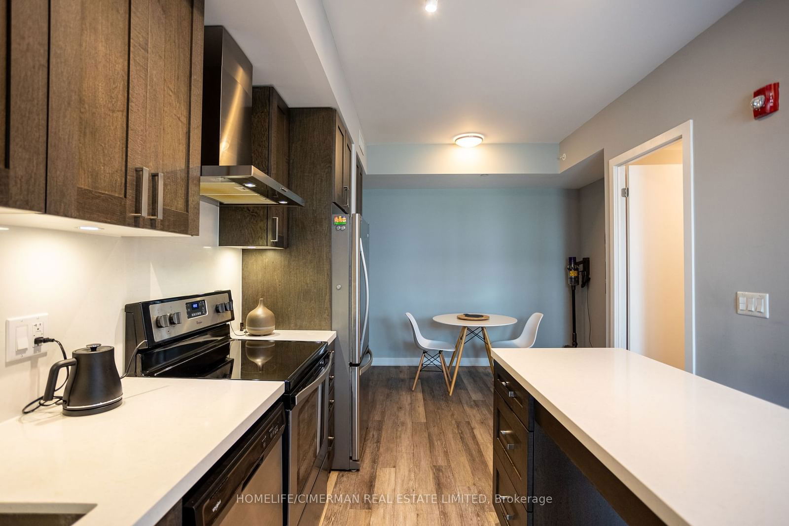 5260 Dundas St, unit C323 for sale