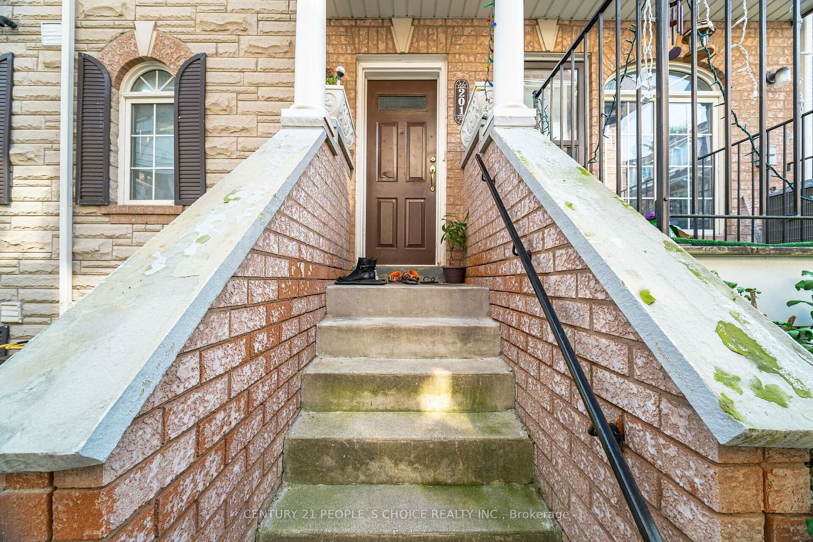 Sidney Belsey Crescent Townhomes, York Crosstown, Toronto