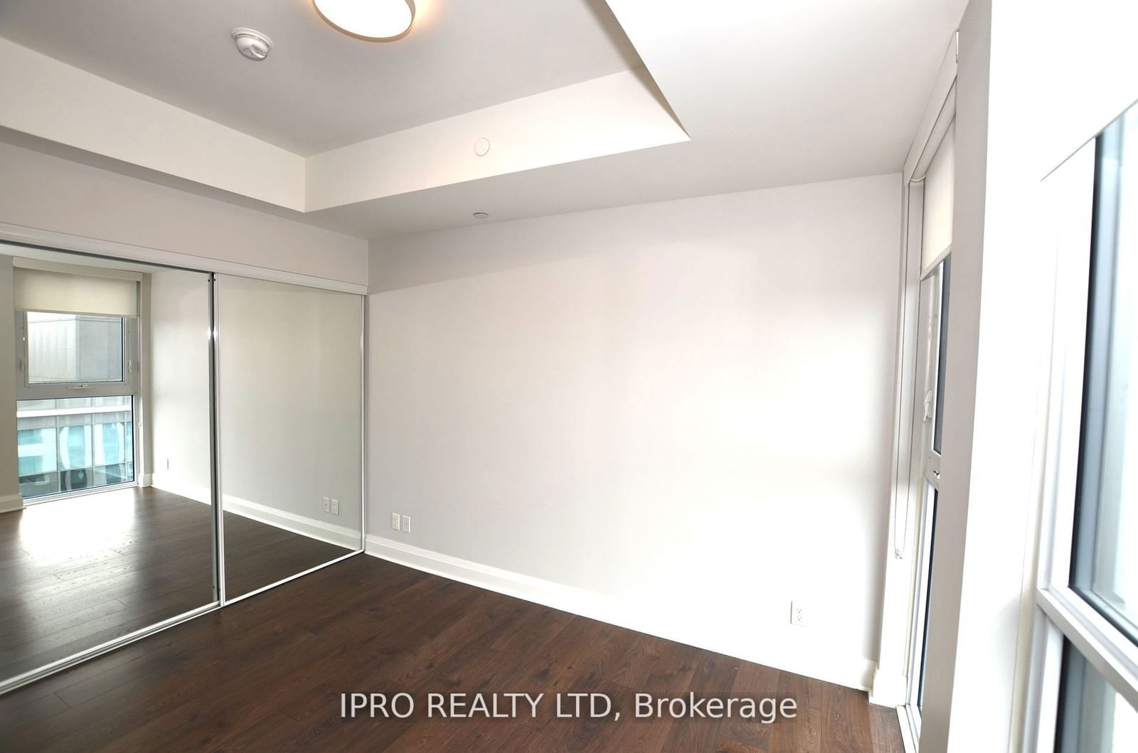 15 zorra St, unit 1302 for rent