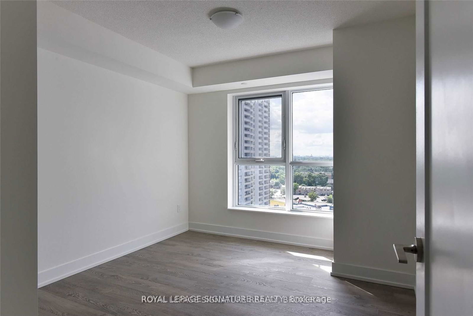 7 Mabelle Ave, unit 1503 for rent