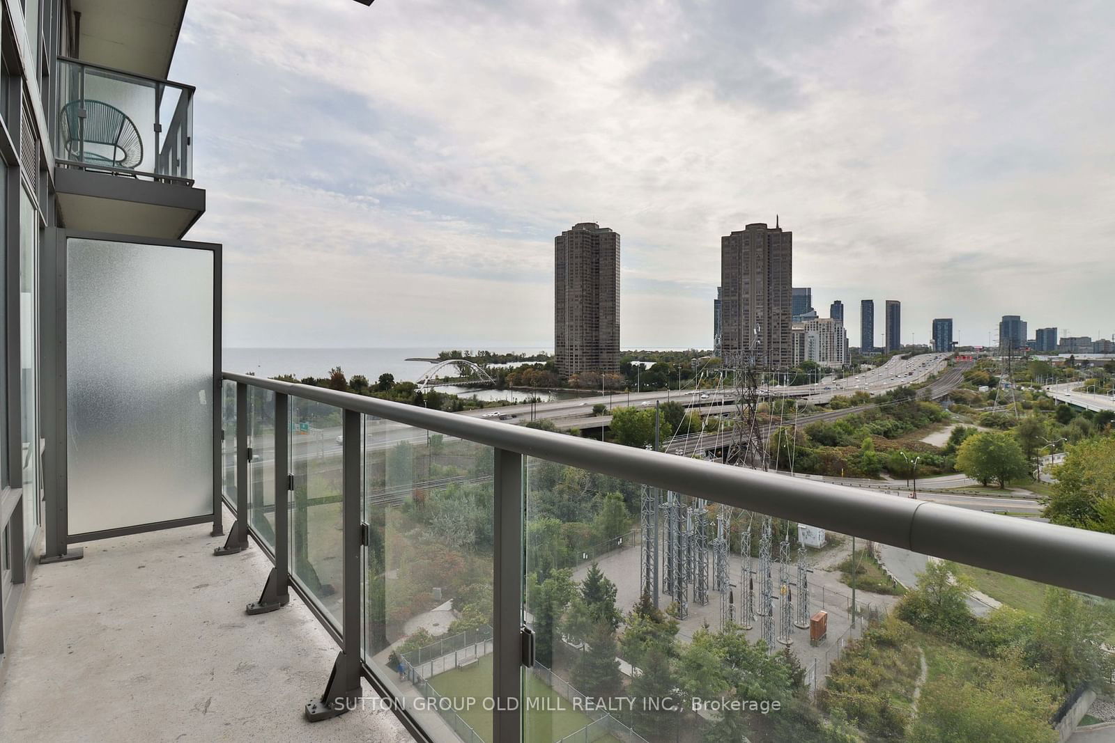 105 The Queensway, unit 1009 for sale