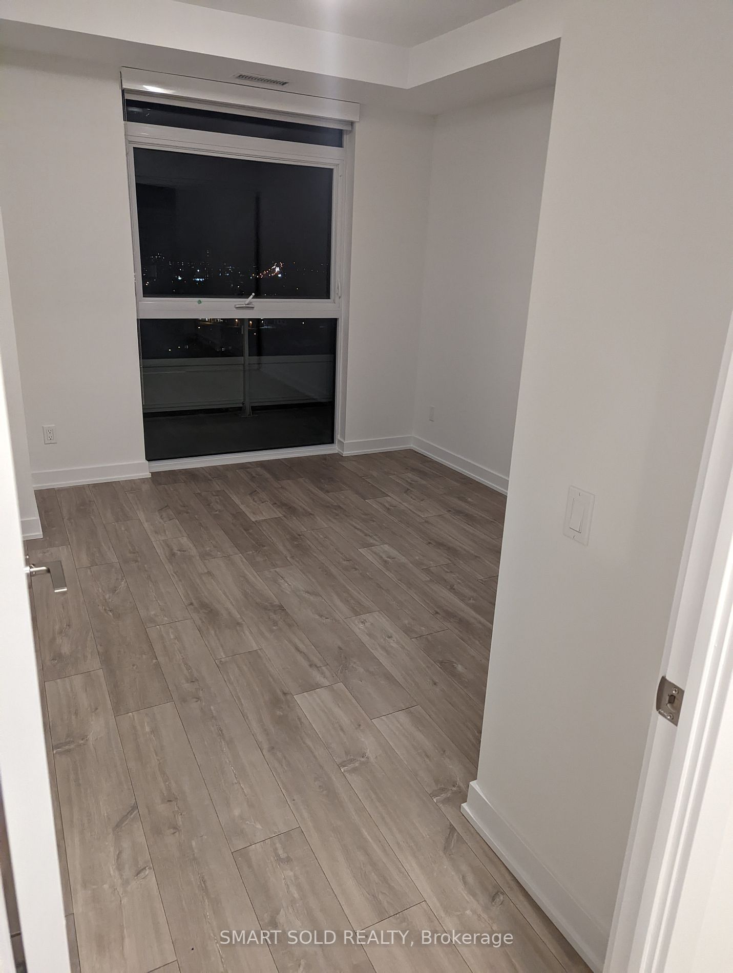 251 Manitoba St, unit 1506 for rent