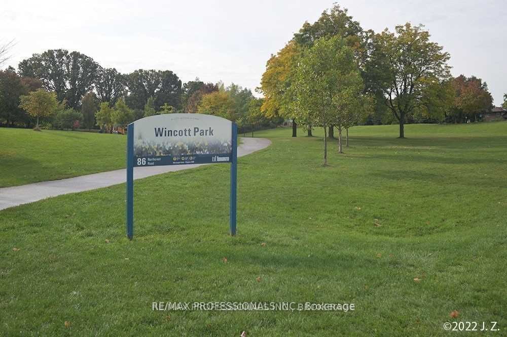 11 Wincott Dr, unit 1910 for rent