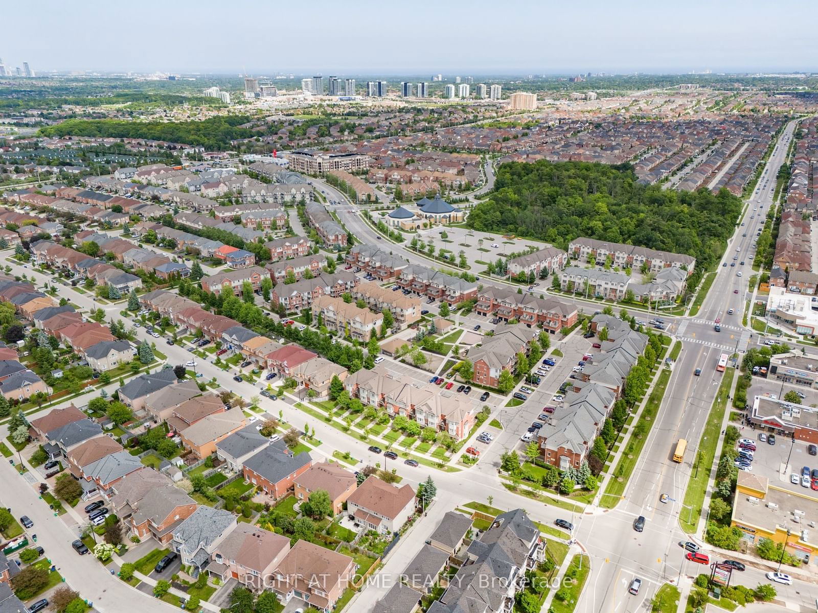 Garden Villas on Thomas, Mississauga, Toronto