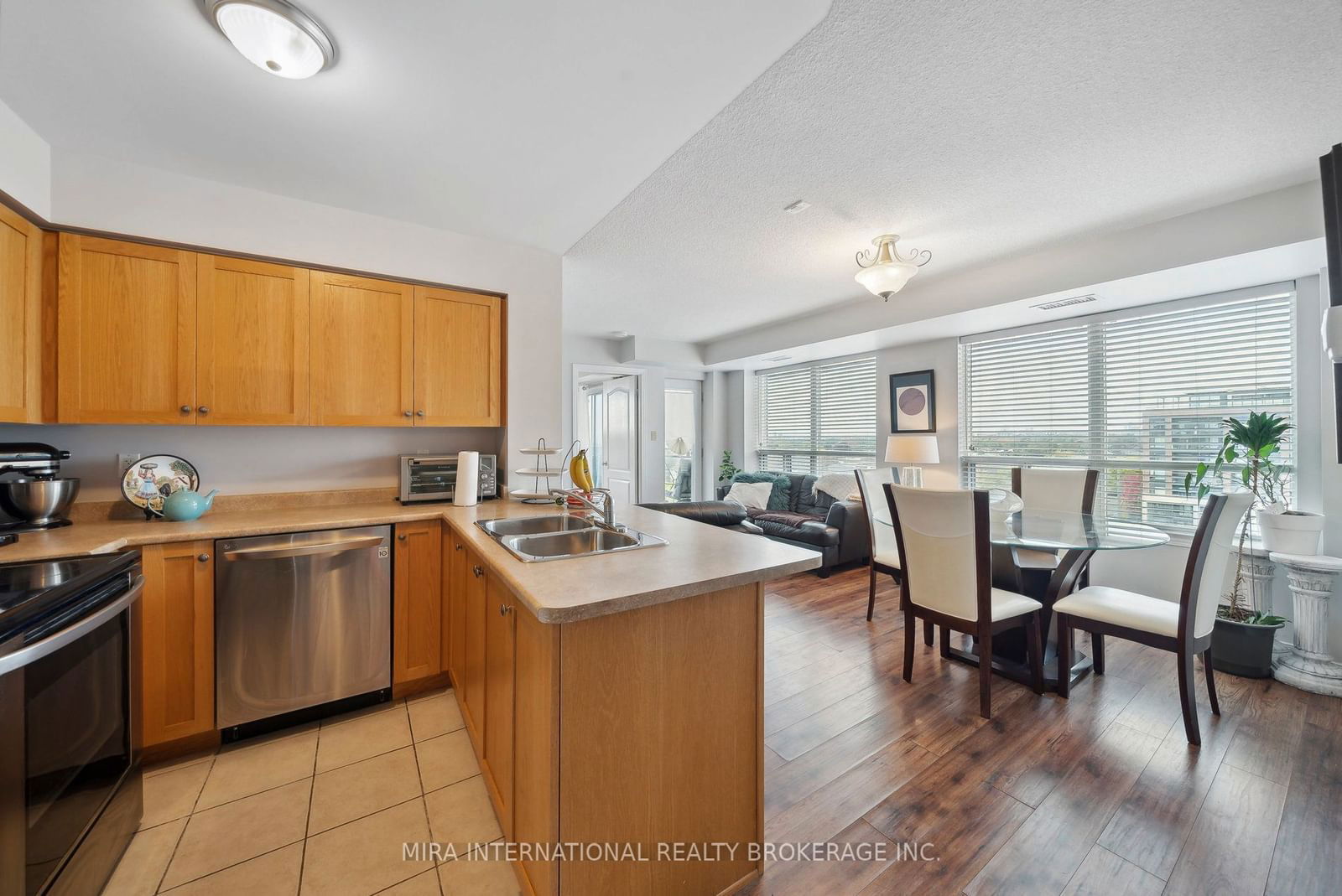 2772 keele St, unit 713 for sale