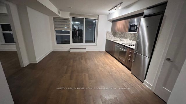 5 Mabelle Ave, unit 330 for sale