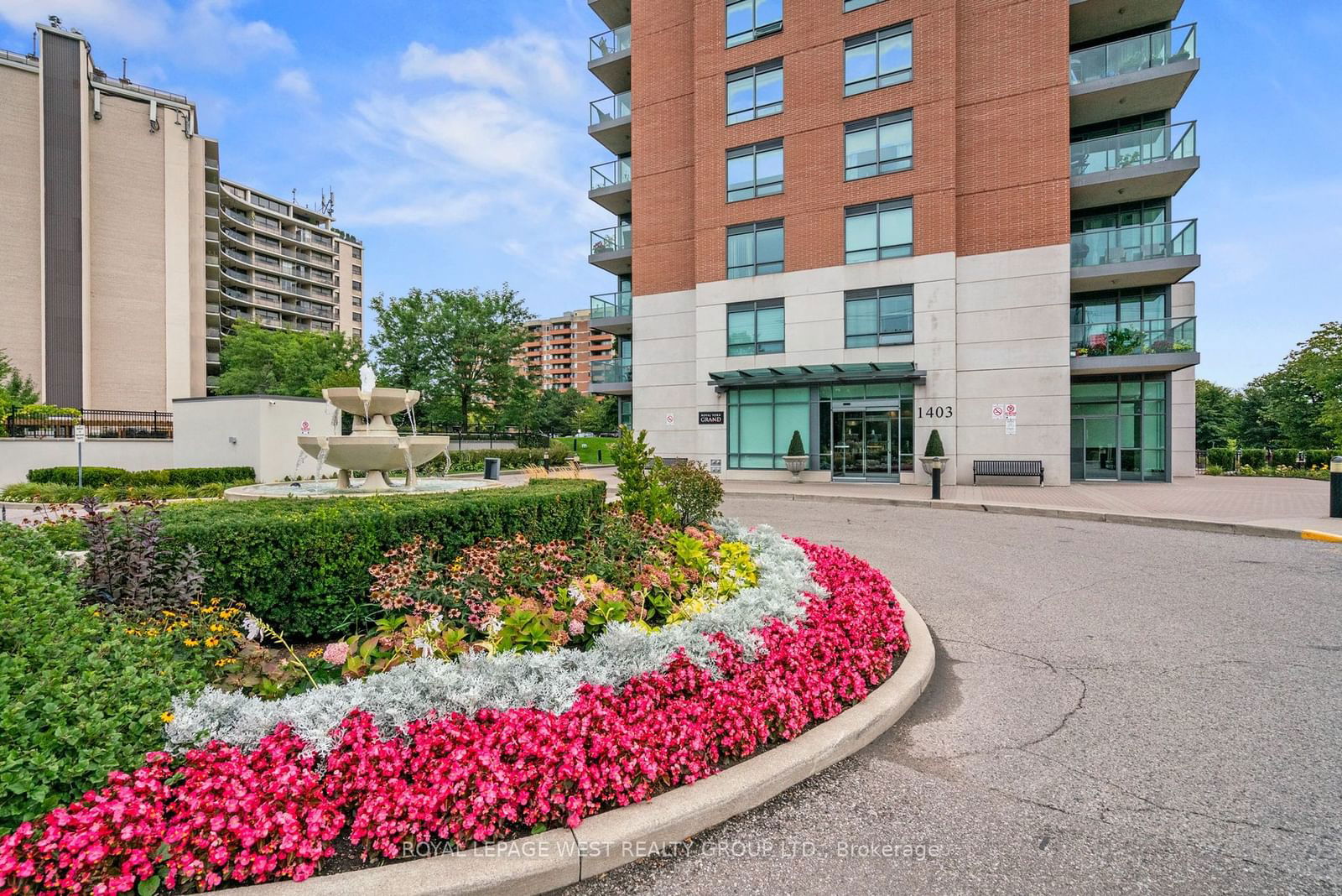 1403 Royal York Rd, unit 514 for sale