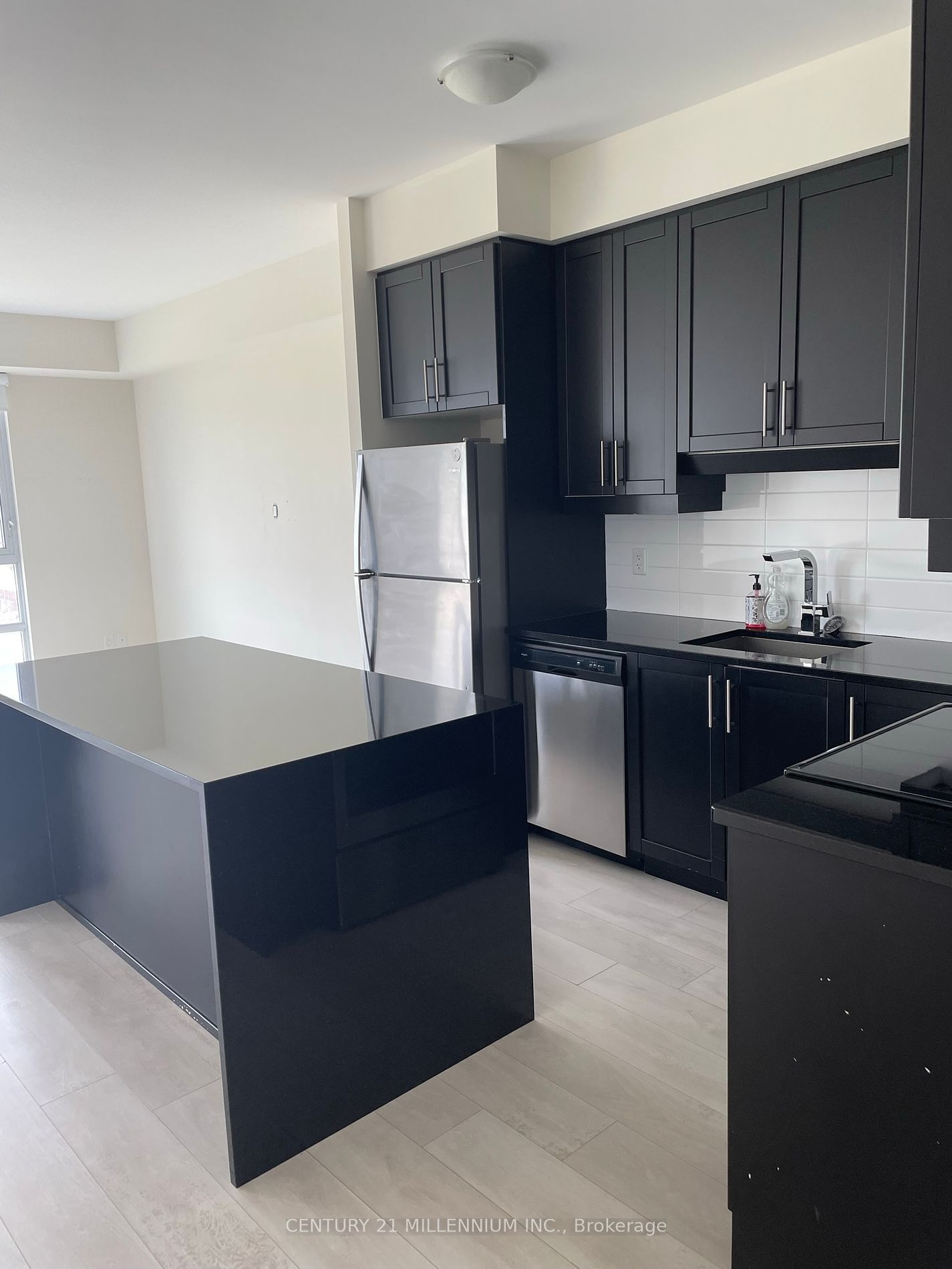 65 Yorkland Blvd, unit 1010 for rent