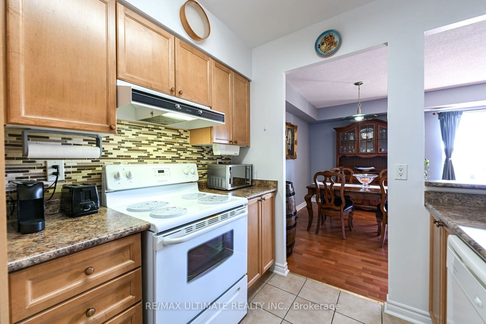 2088 Lawrence Ave, unit 403 for sale