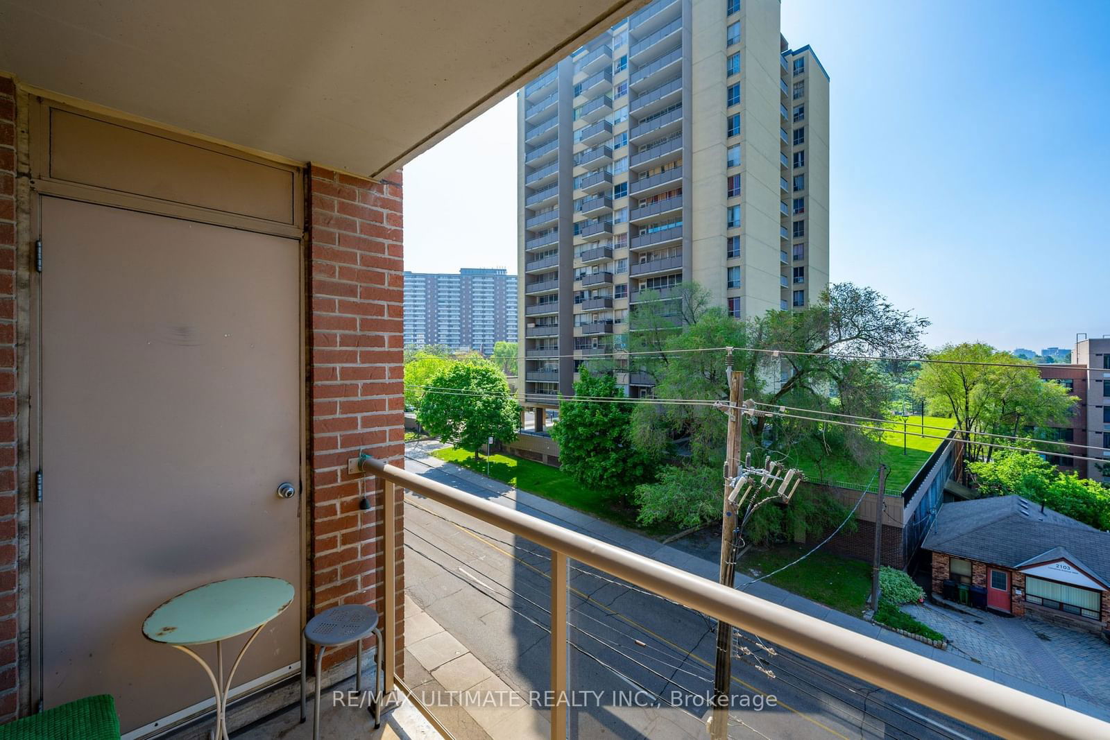 2088 Lawrence Ave, unit 403 for sale