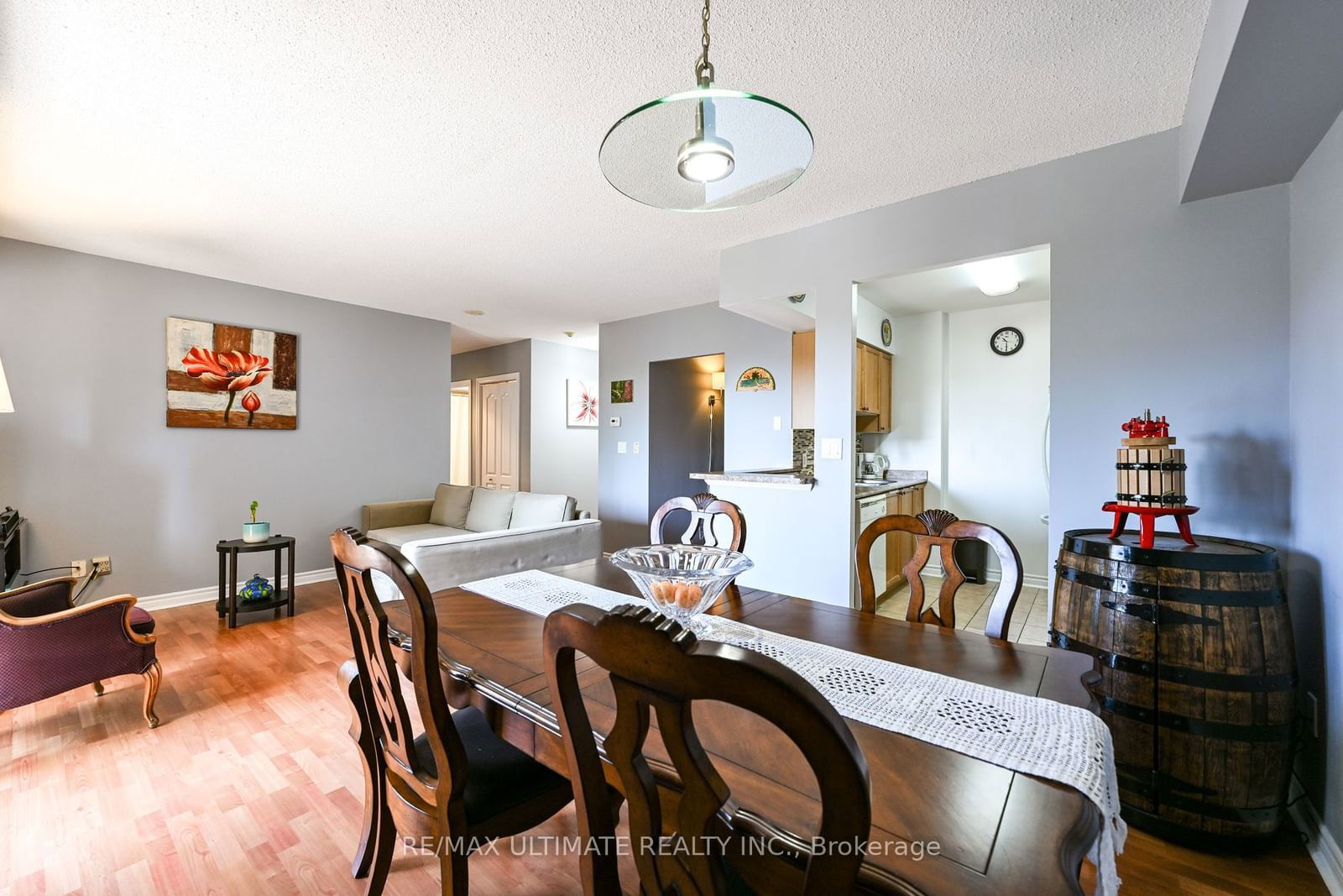 2088 Lawrence Ave, unit 403 for sale