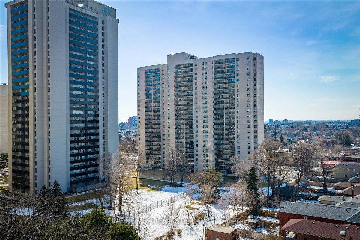 Briar Hill Towers, York Crosstown, Toronto