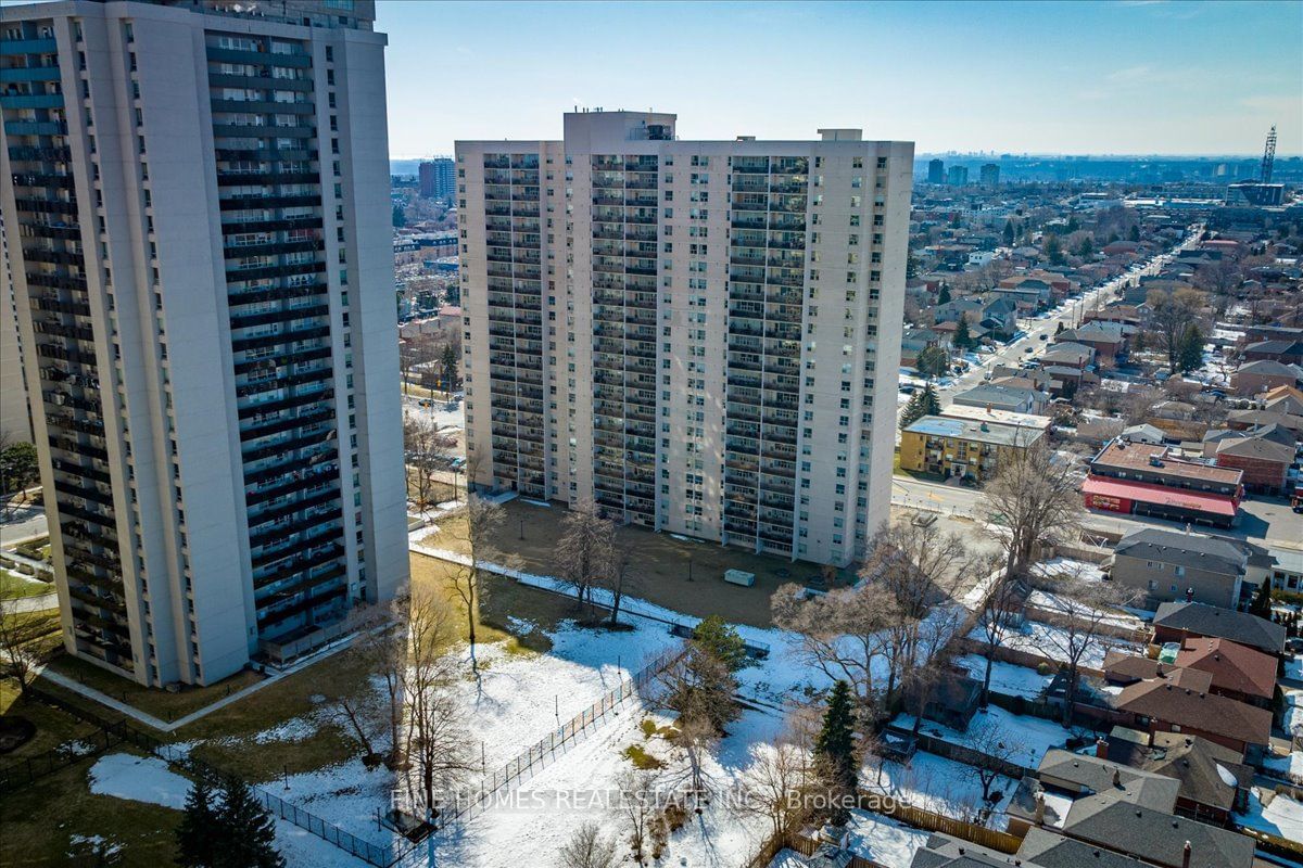 Briar Hill Towers, York Crosstown, Toronto