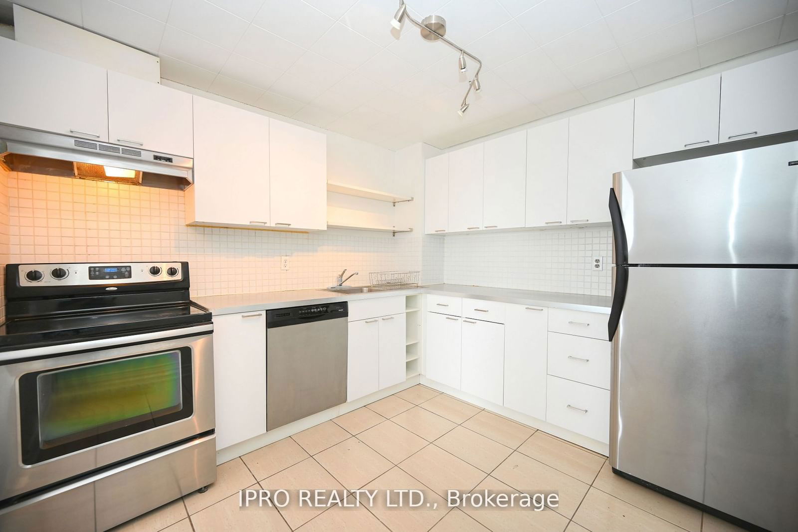 115 Hillcrest Ave, unit 2114 for sale