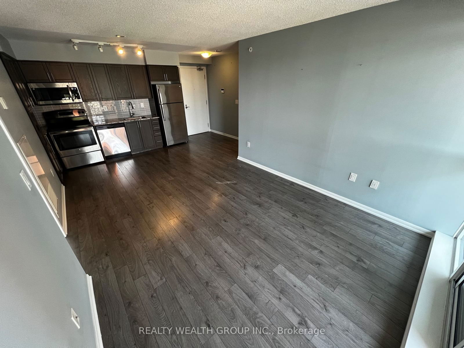 830 Lawrence Ave, unit 1117 for rent