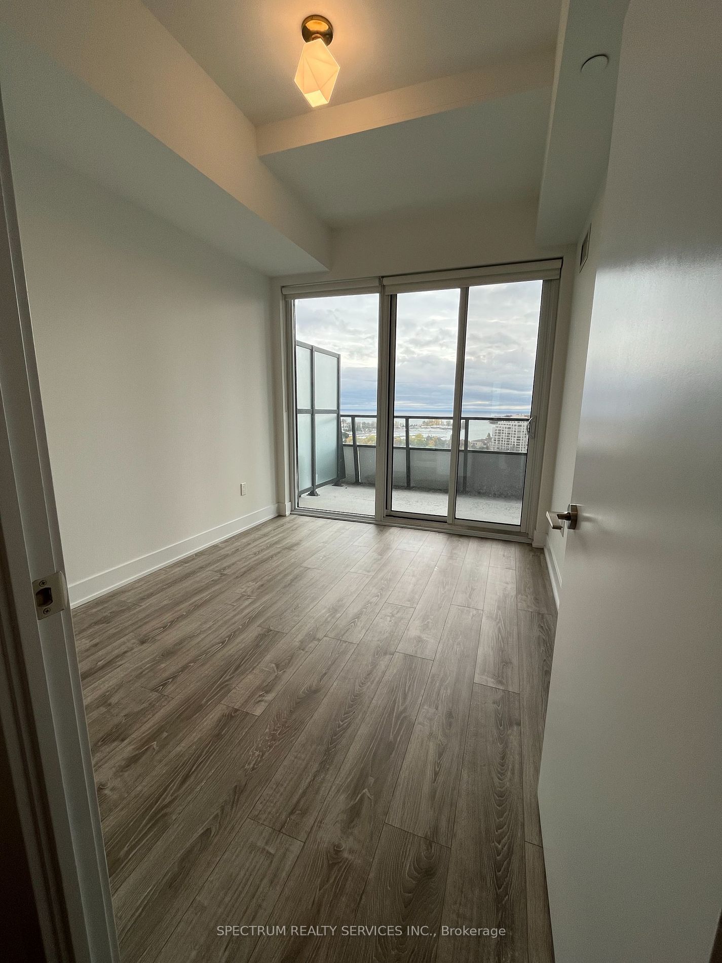 30 Shore Breeze Dr, unit 1320 for rent