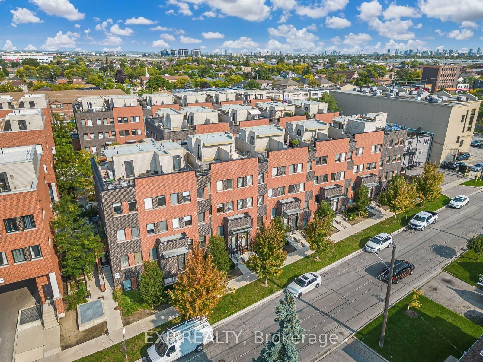 867 Wilson Ave, unit 2B for sale