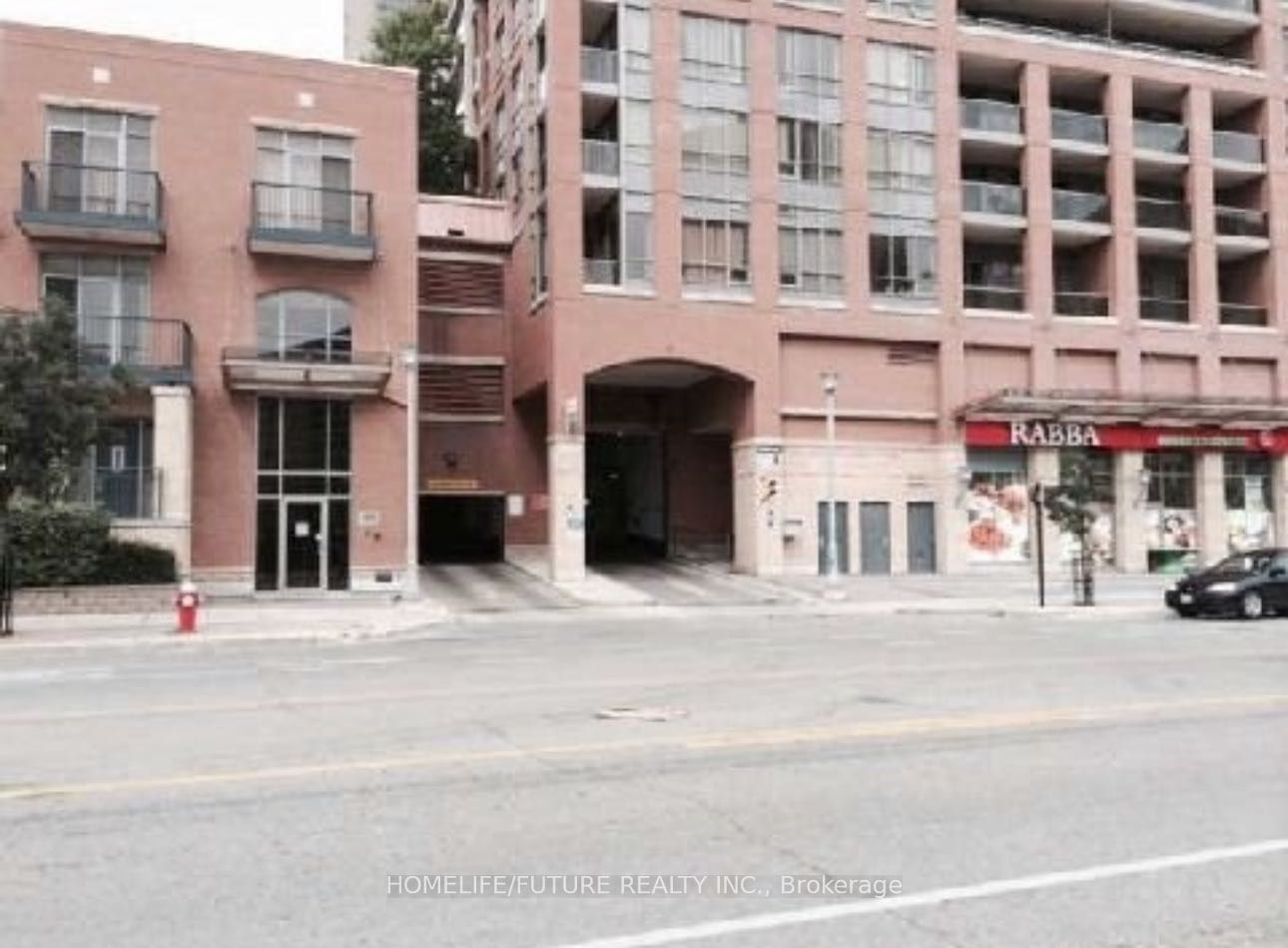 320 City Centre Dr, unit 203 for rent