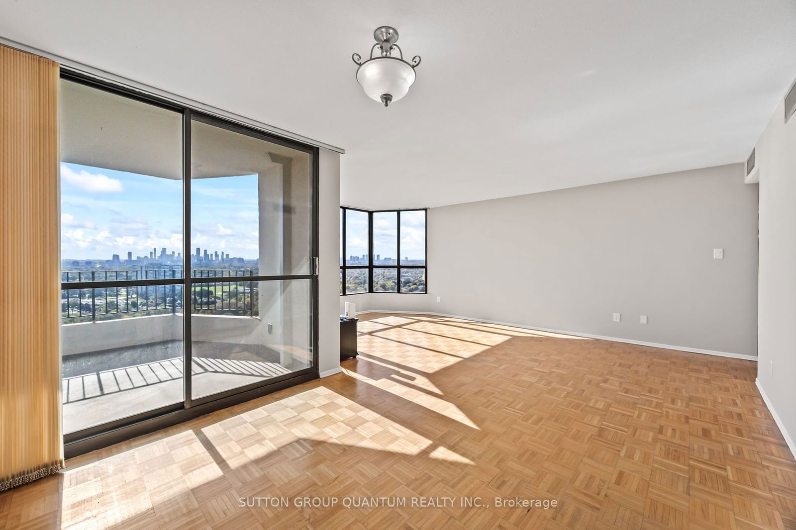 1333 Bloor St, unit 2405 for sale