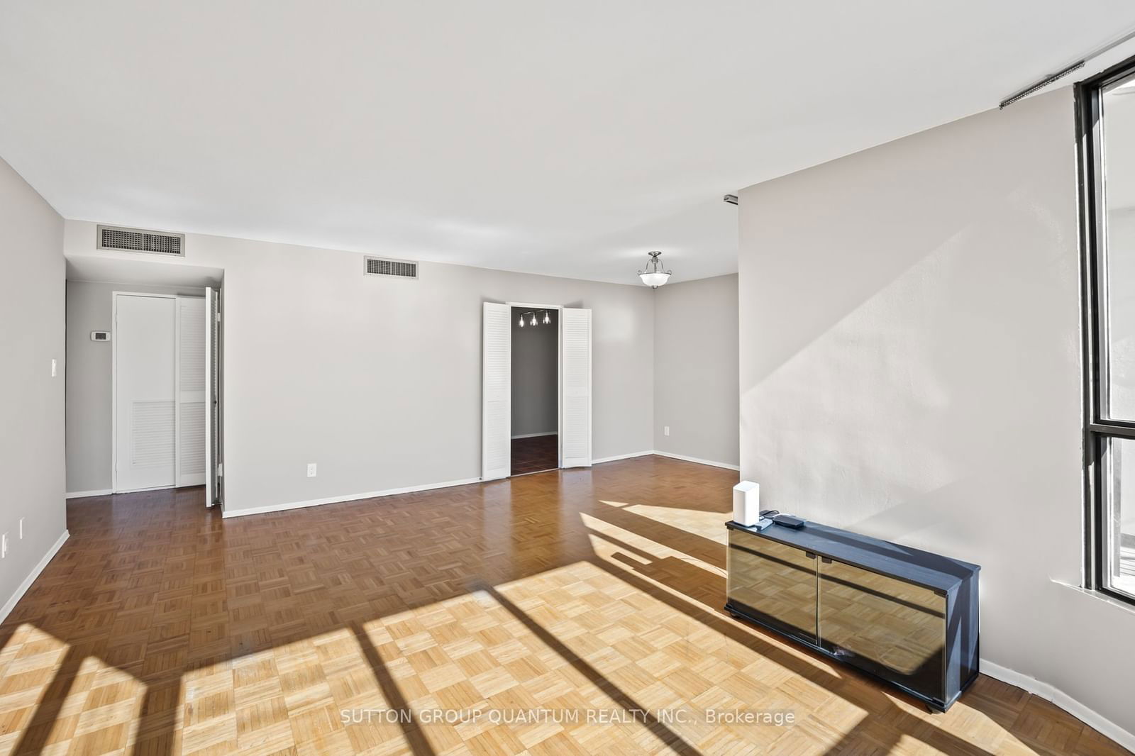 1333 Bloor St, unit 2405 for sale