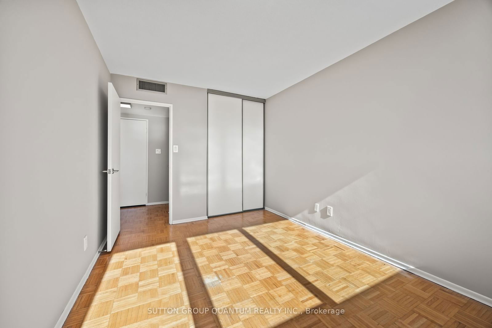 1333 Bloor St, unit 2405 for sale