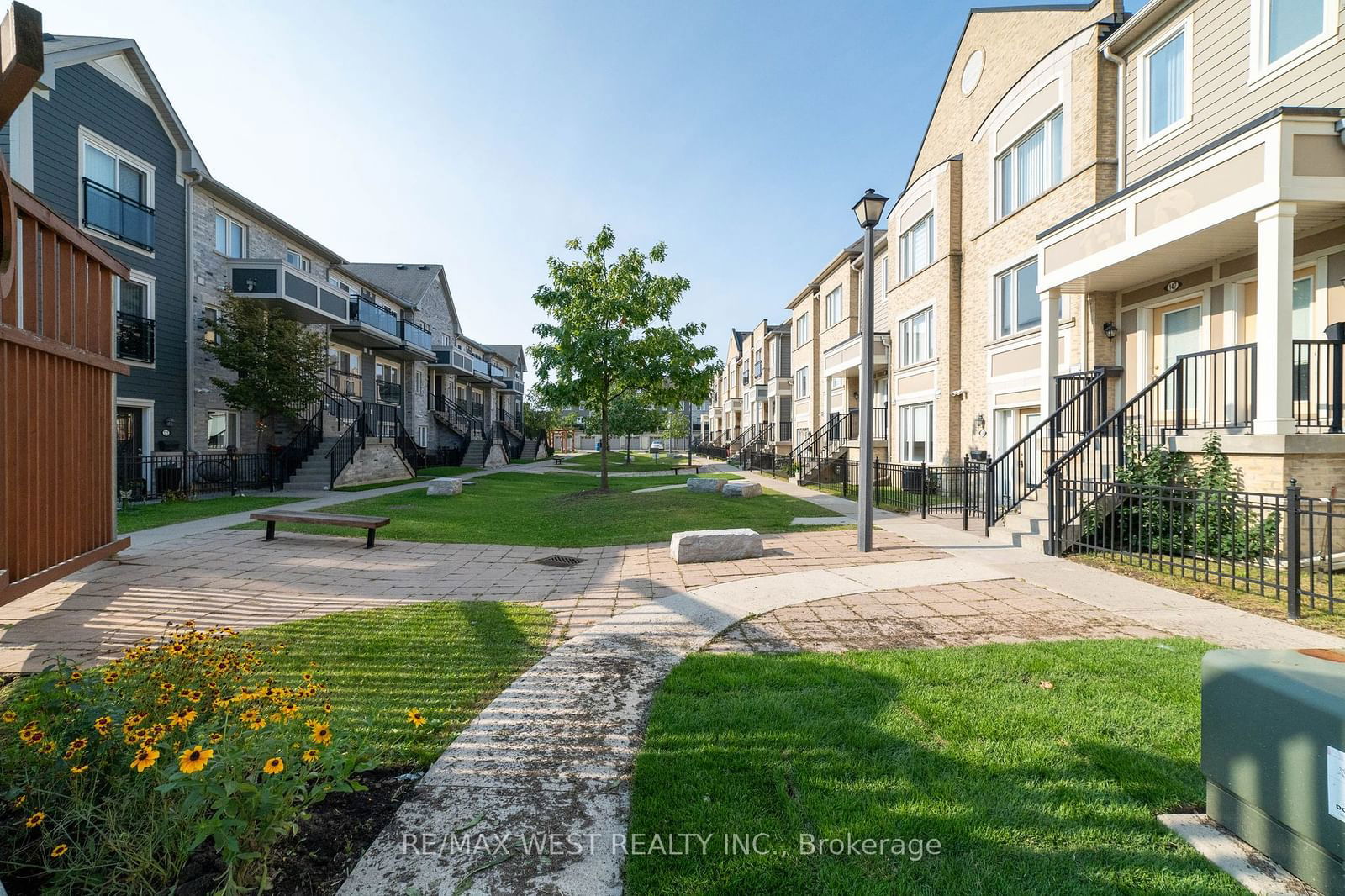 60 Fairwood Circle Townhomes, Brampton, Toronto