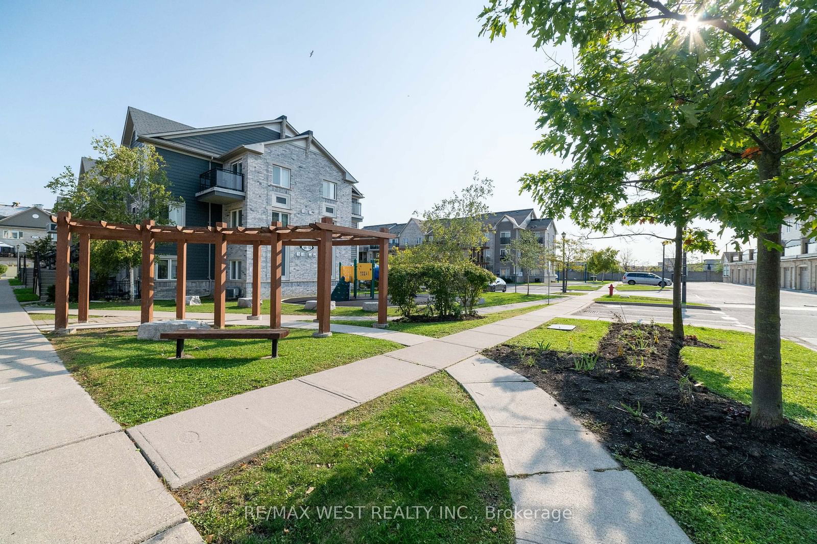 60 Fairwood Circle Townhomes, Brampton, Toronto