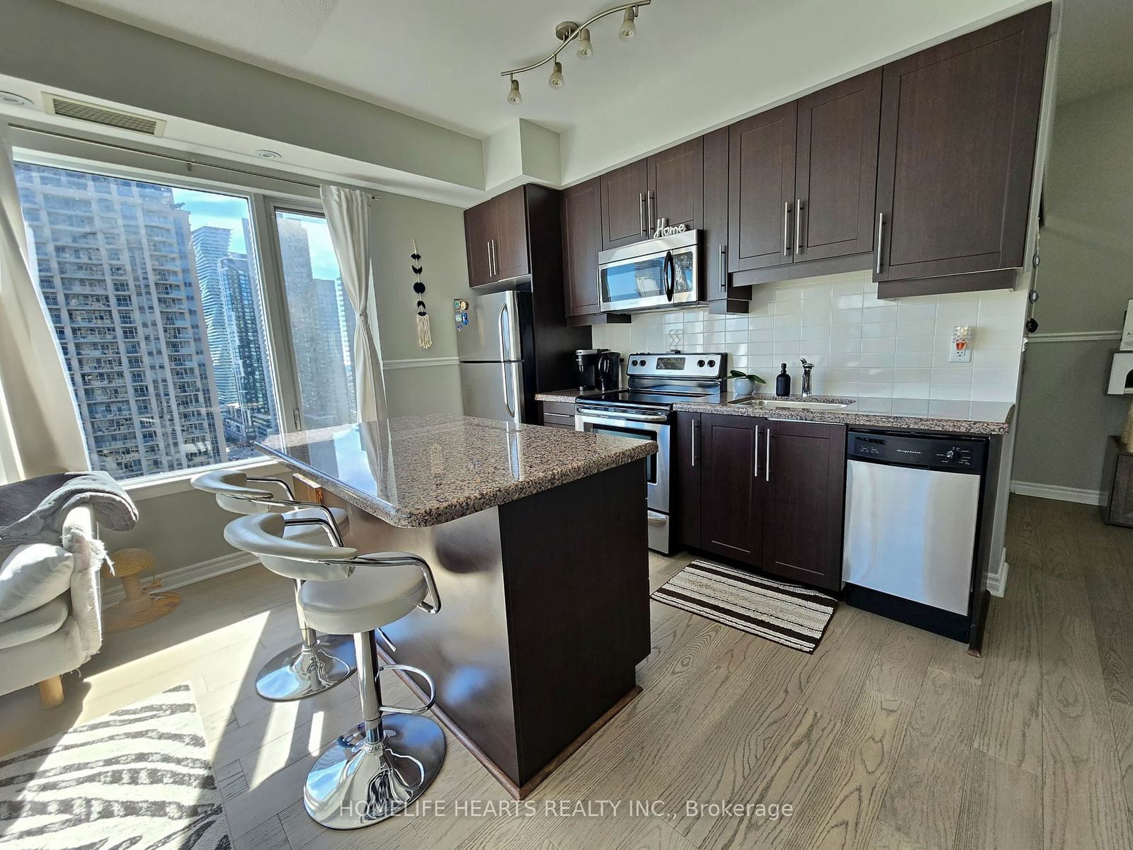 385 Prince of Wales Dr, unit 2005 for rent