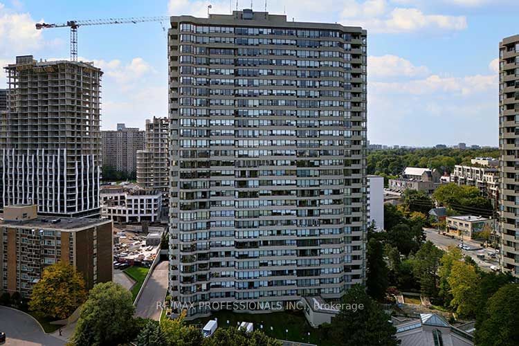 1300 Islington Ave, unit 209 for rent