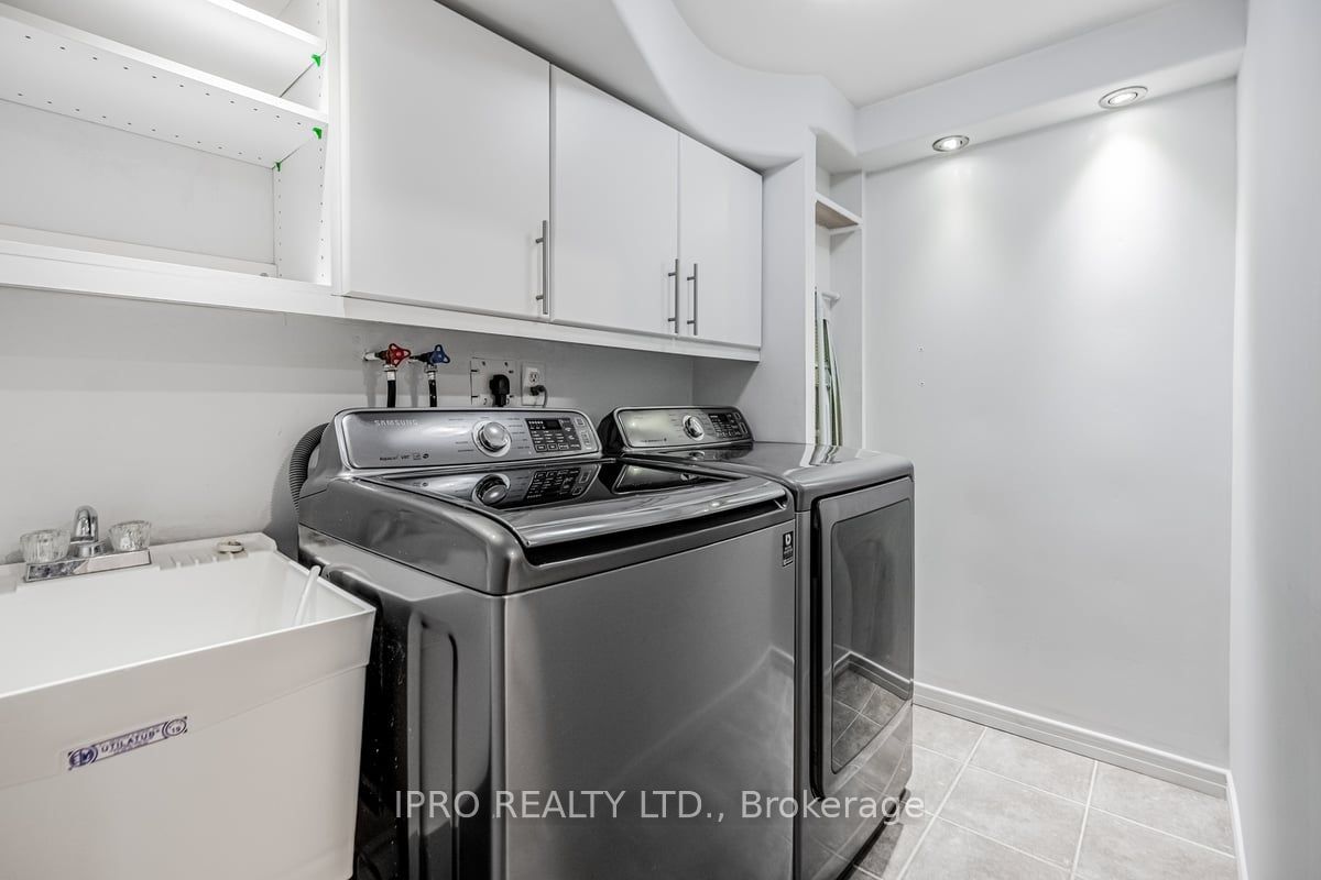 5950 Glen Erin Dr, unit 16 for sale