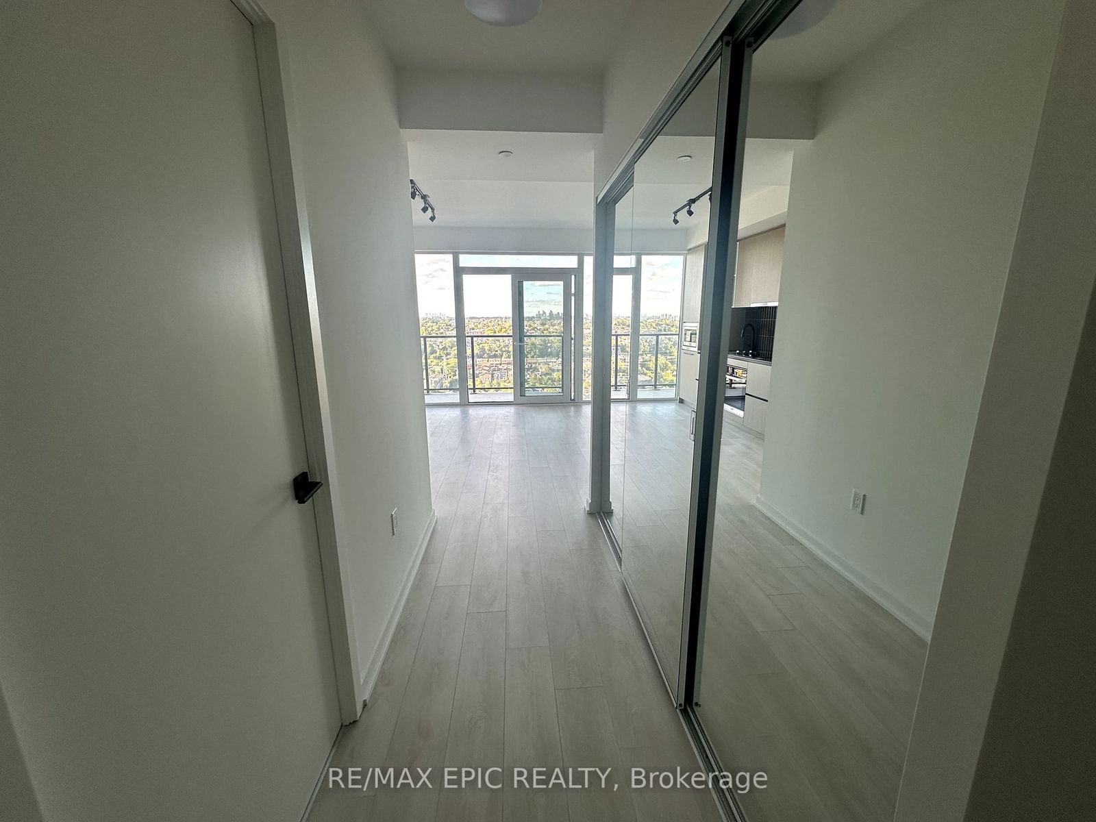 1245 DUPONT St, unit 2107 for rent