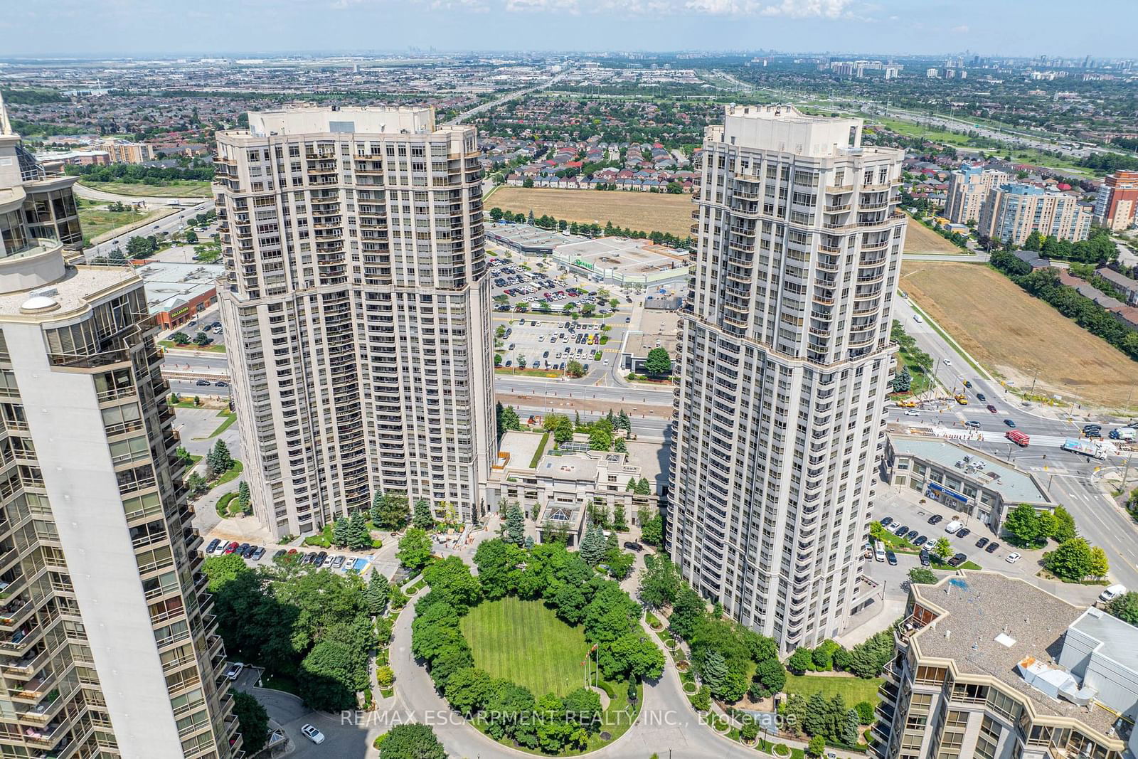 25 Kingsbridge Garden Circ, unit 1021 for sale