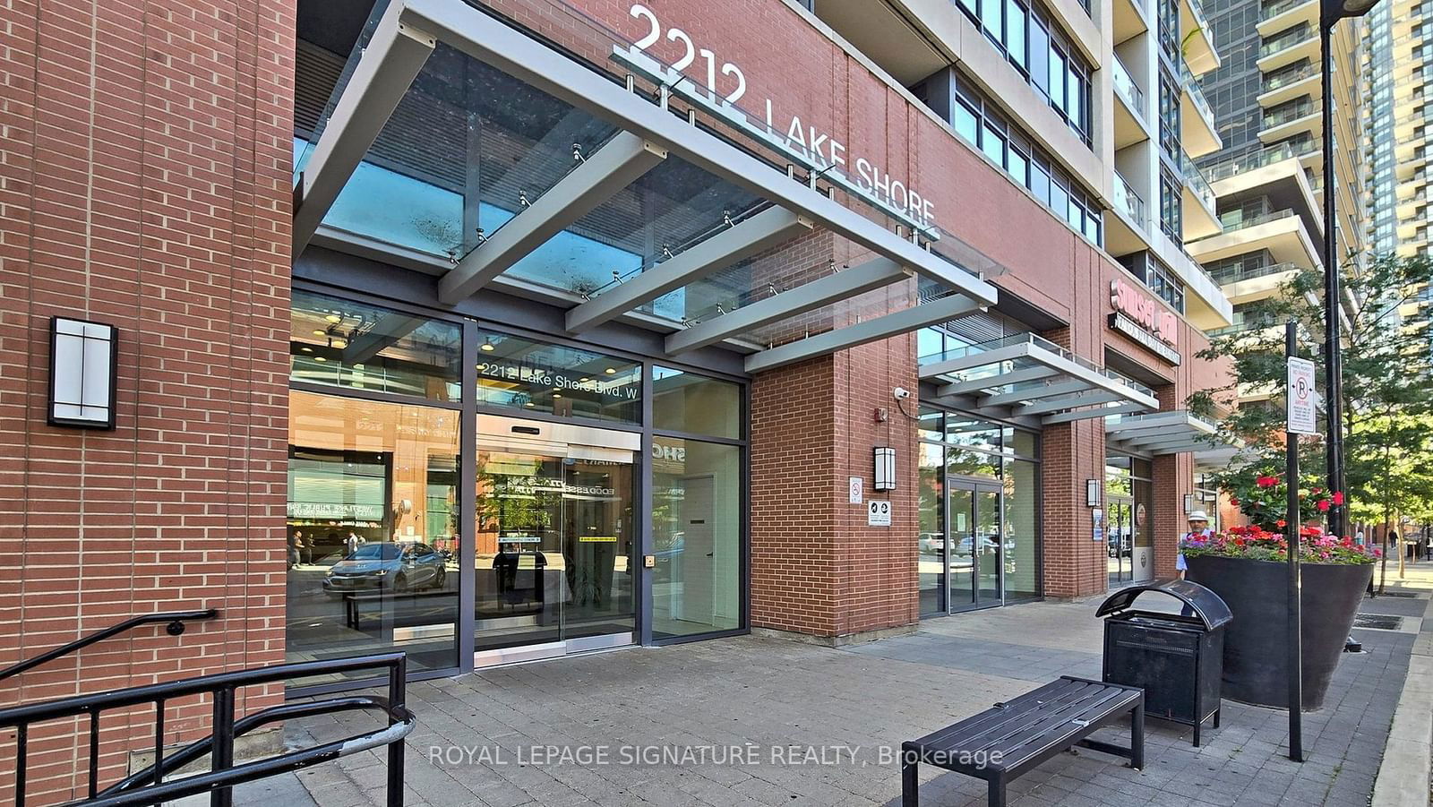 2212 Lake Shore Blvd W, unit 615 for rent