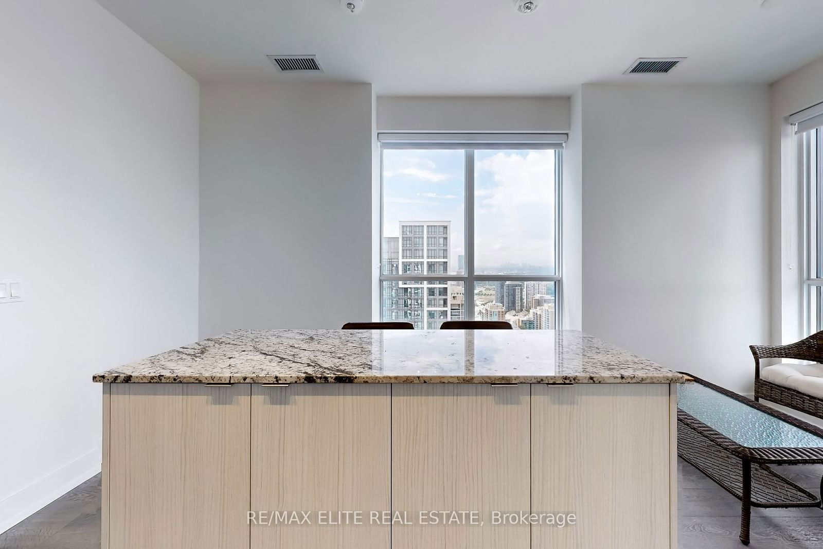 5 Mabelle Ave, unit 3533 for sale