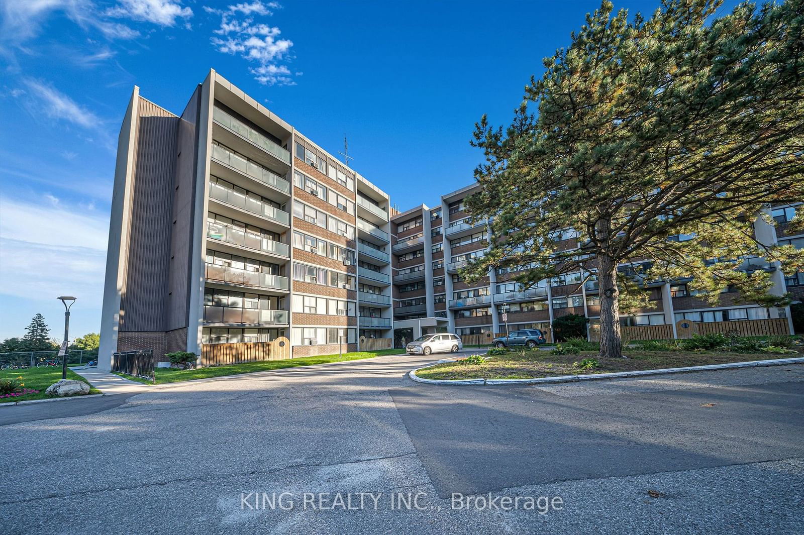 2121 Roche Condos, Mississauga, Toronto