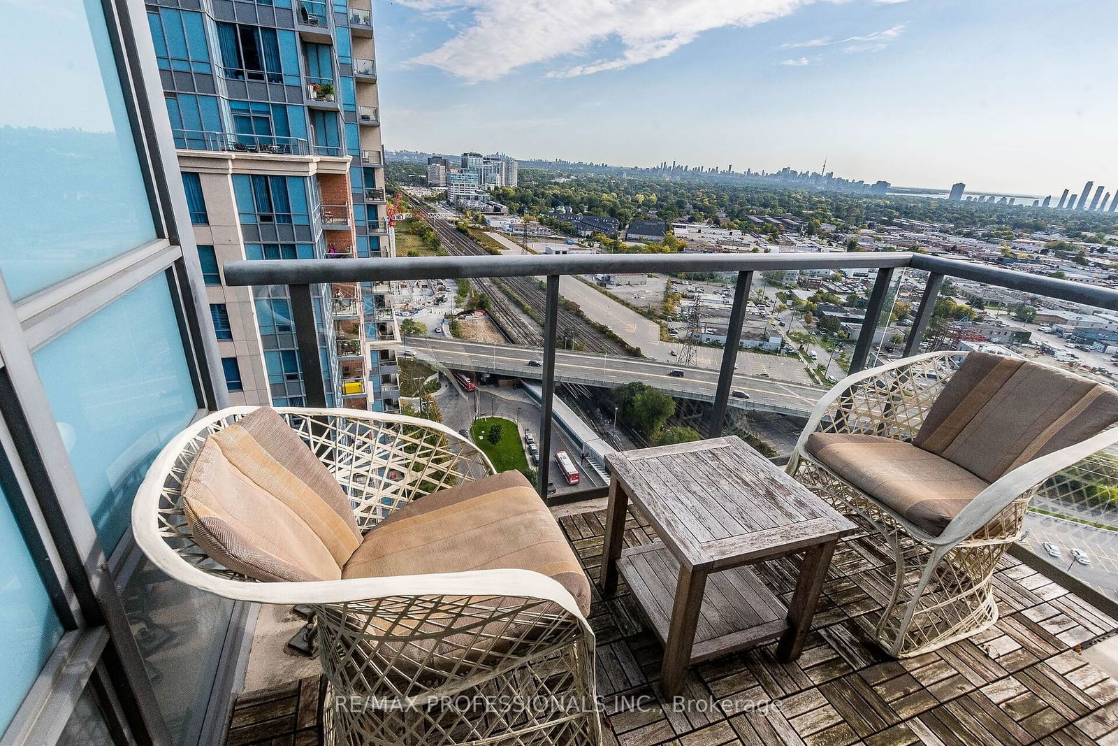 Nuvo at Essex I Condos, Etobicoke, Toronto