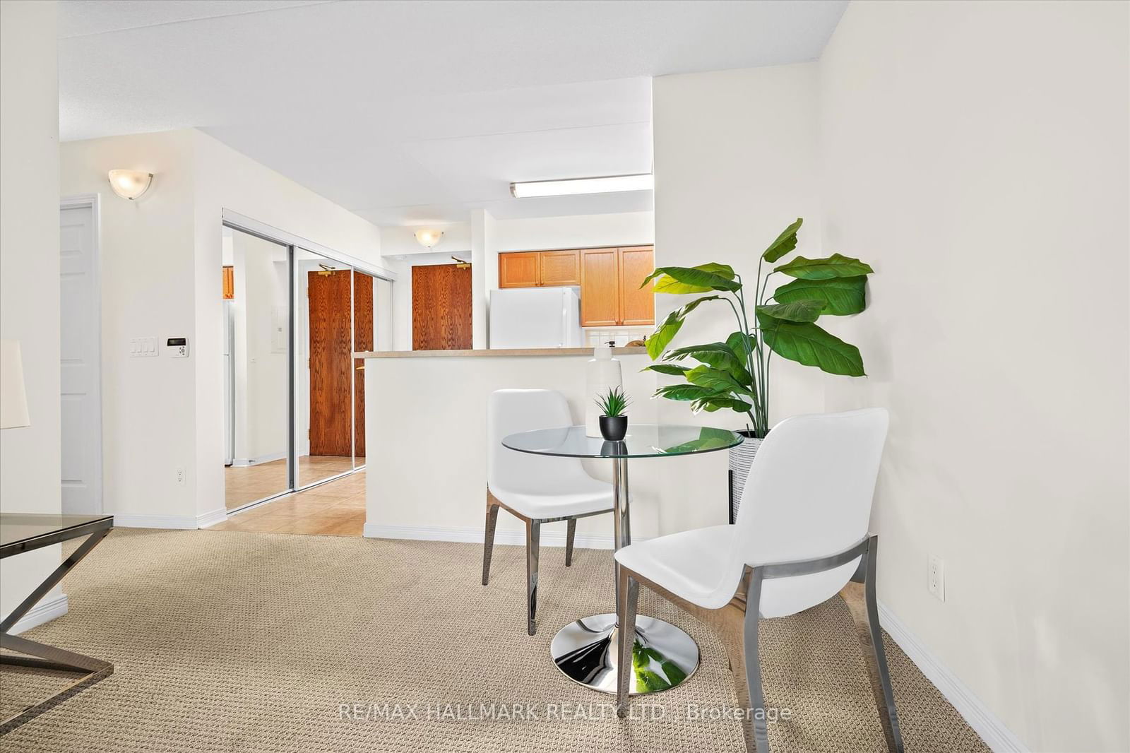 35 Via Rosedale Way, unit 302 for sale