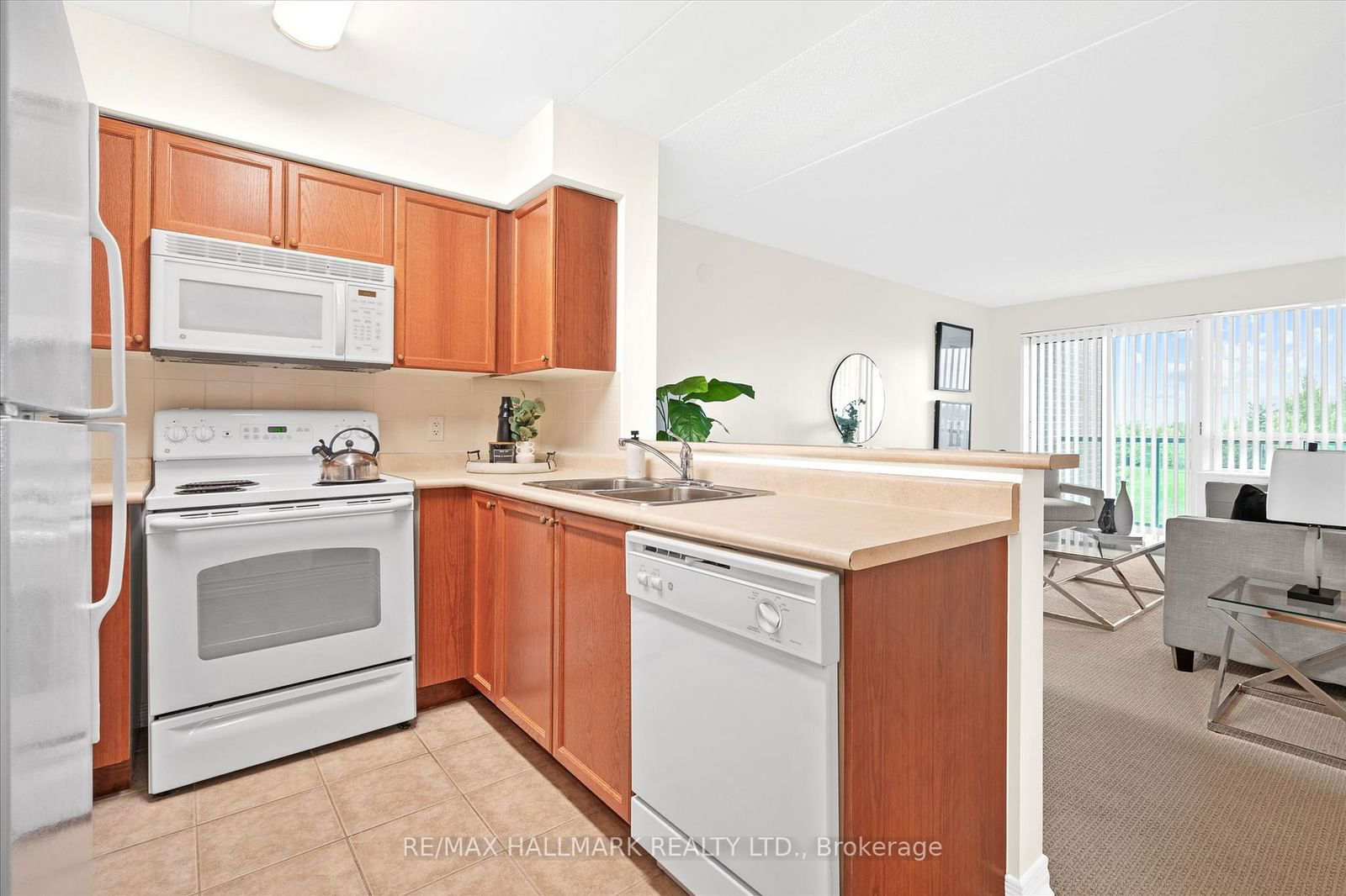 35 Via Rosedale Way, unit 302 for sale