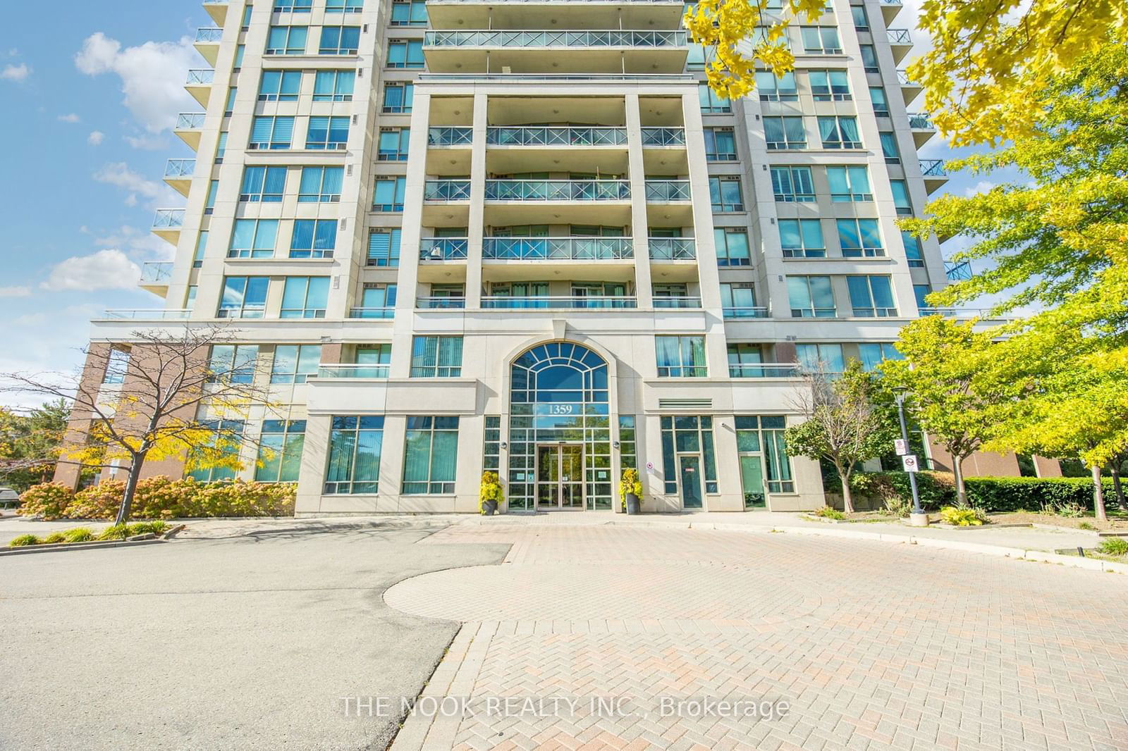 1359 Rathburn Rd E, unit 1101 for sale