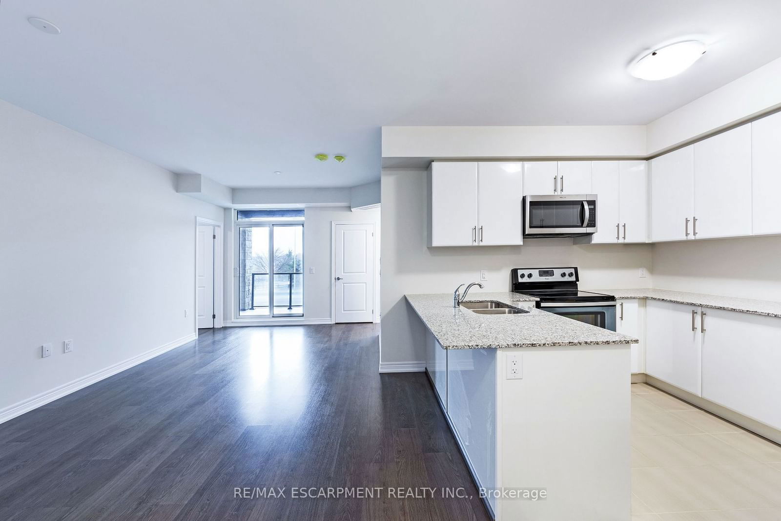 2393 Bronte Rd, unit 203 for rent