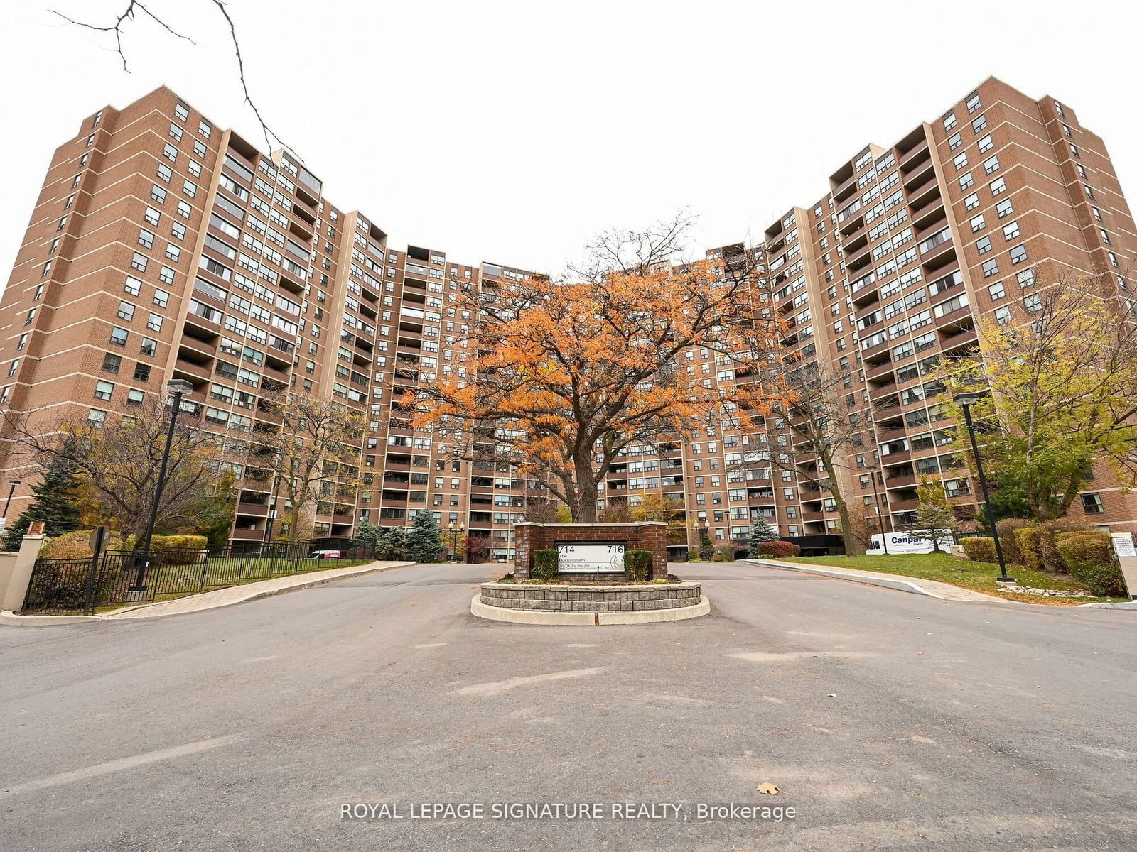 716 The West Mall, unit 1507 for rent