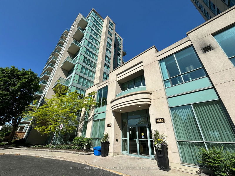 2585 Erin Centre Blvd, unit 809 for rent